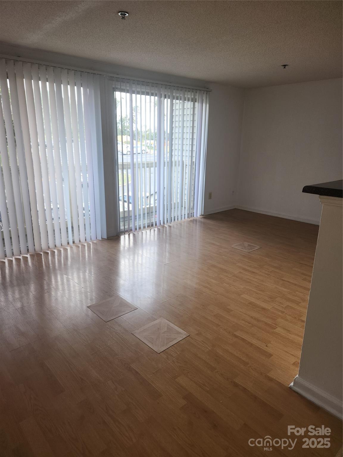 1614-h Arlyn Circle Property Photo 3