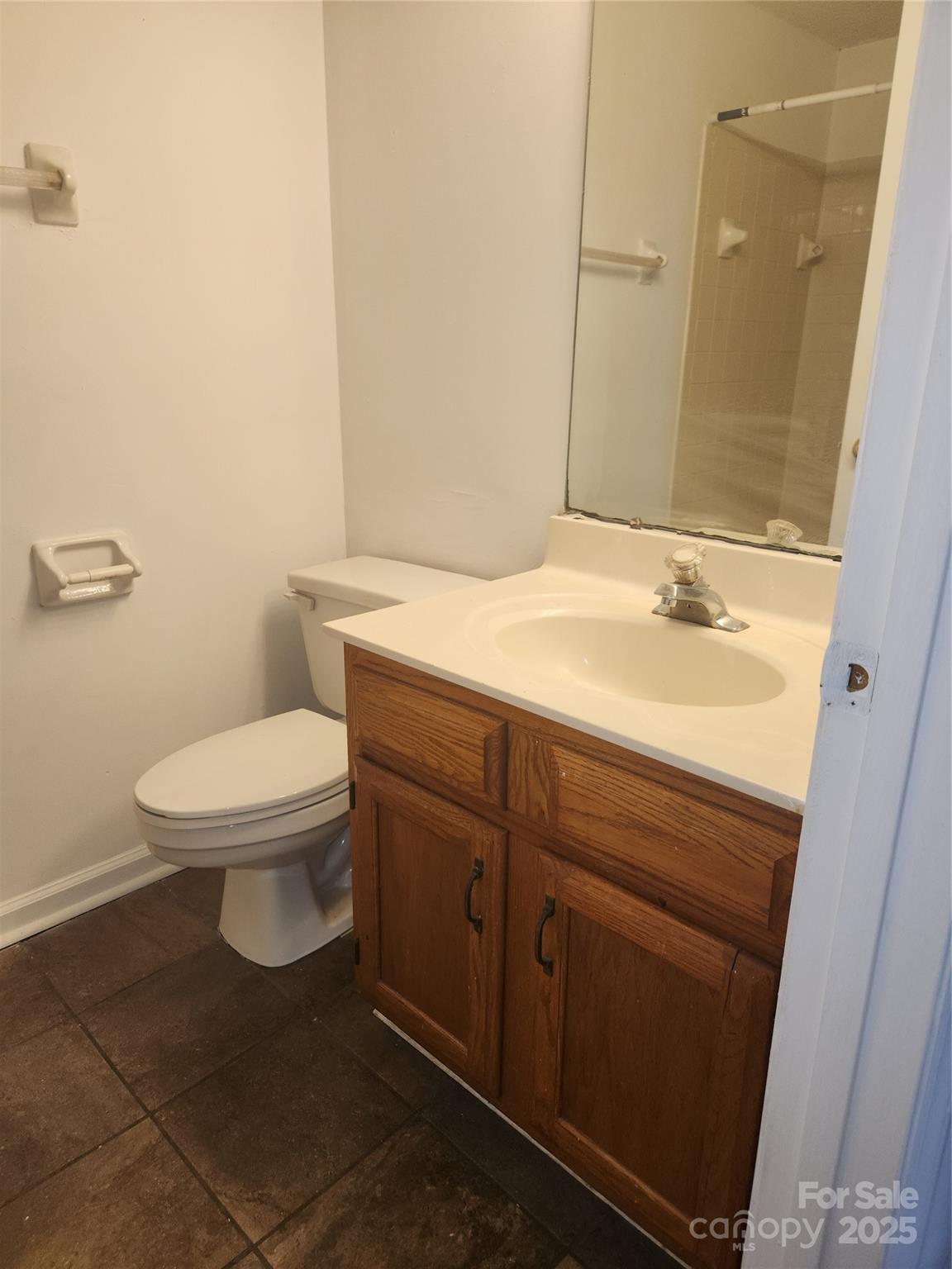 1614-h Arlyn Circle Property Photo 10