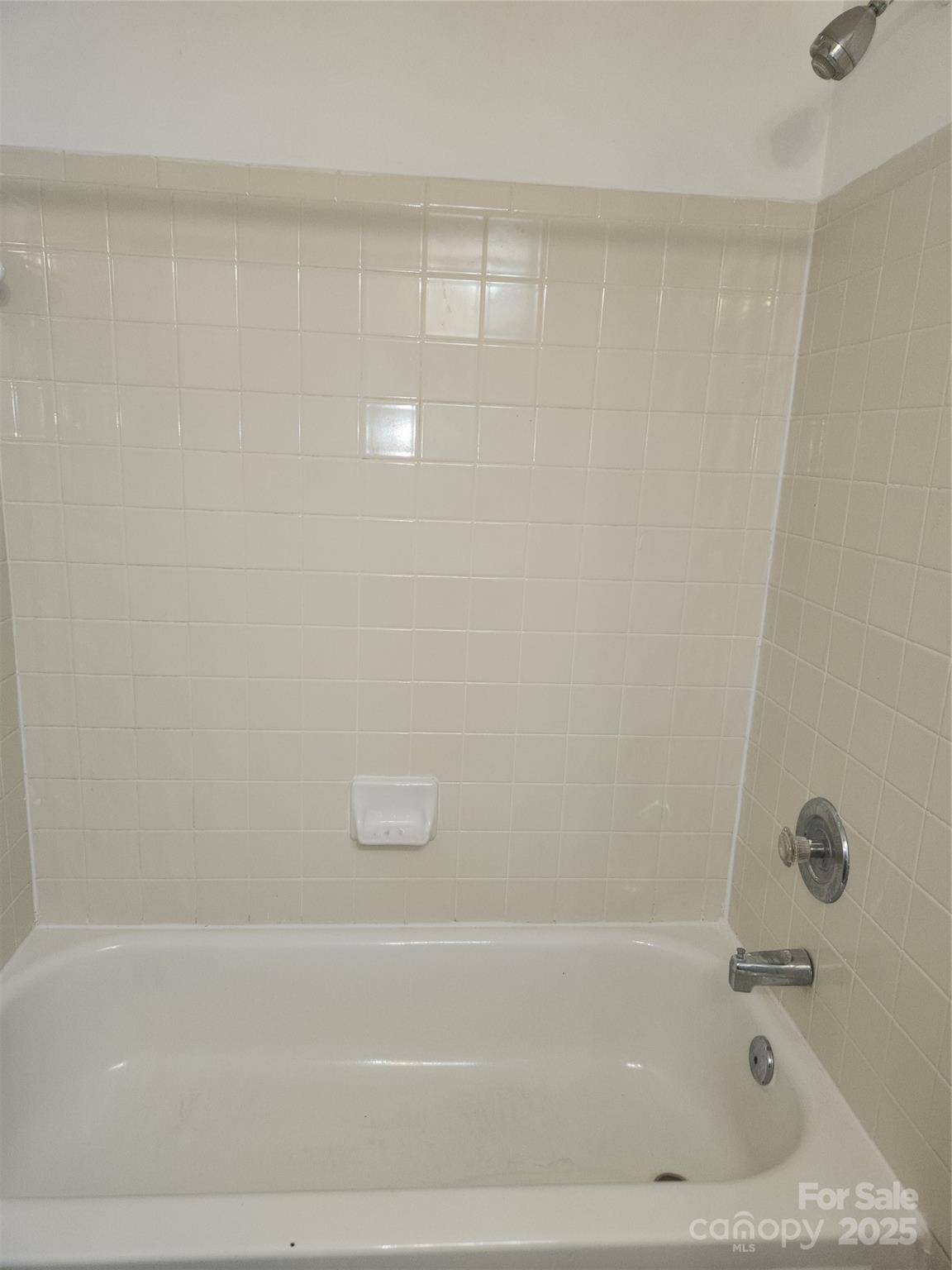 1614-h Arlyn Circle Property Photo 14