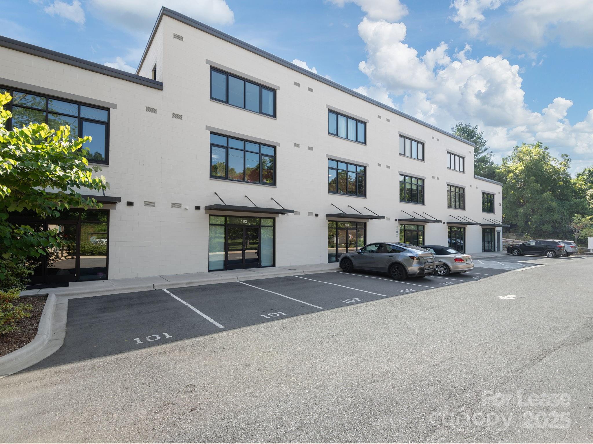 76 Glendale Avenue 105 Property Photo 1