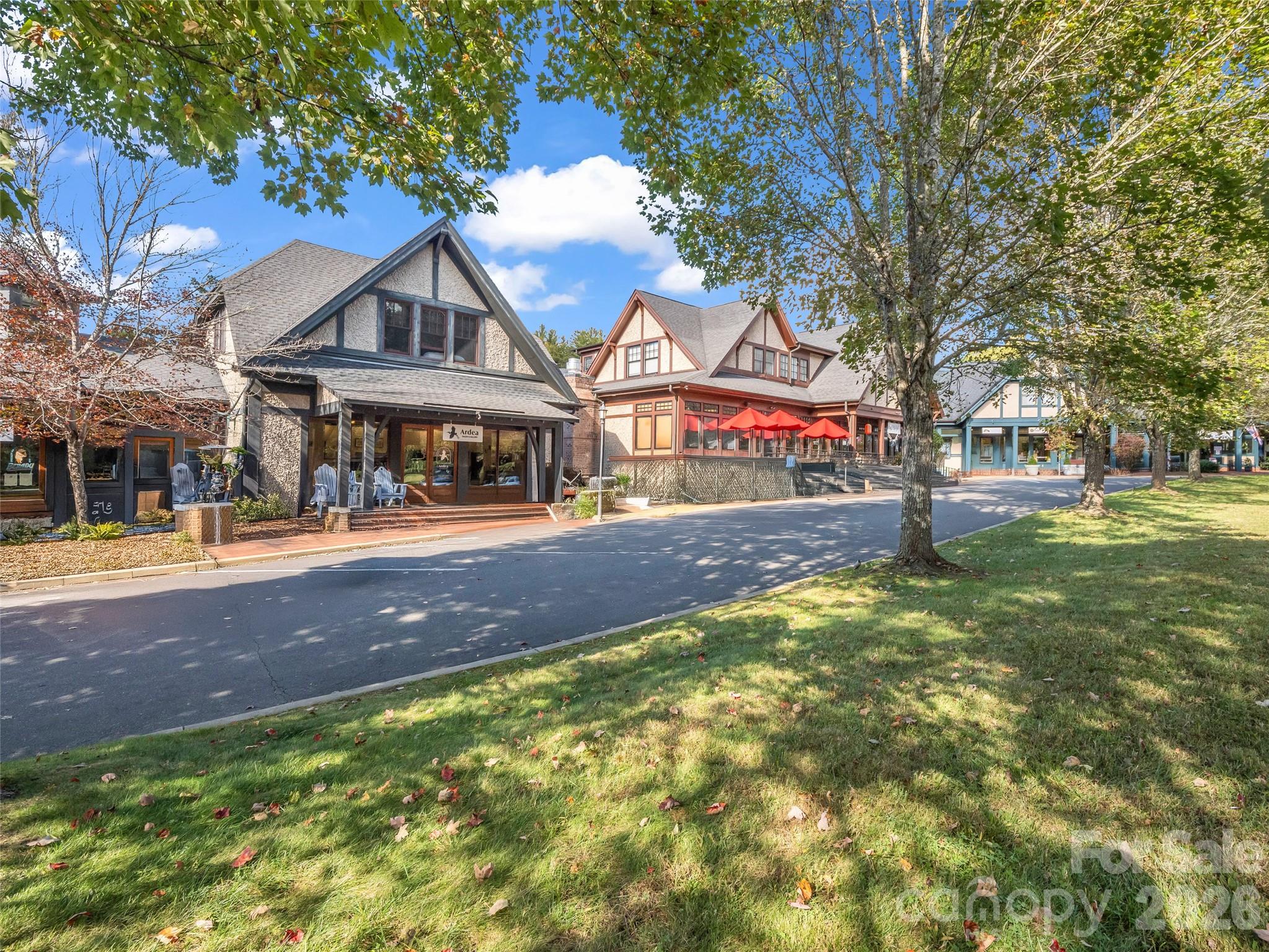 6 Whitman Lane Property Photo 8
