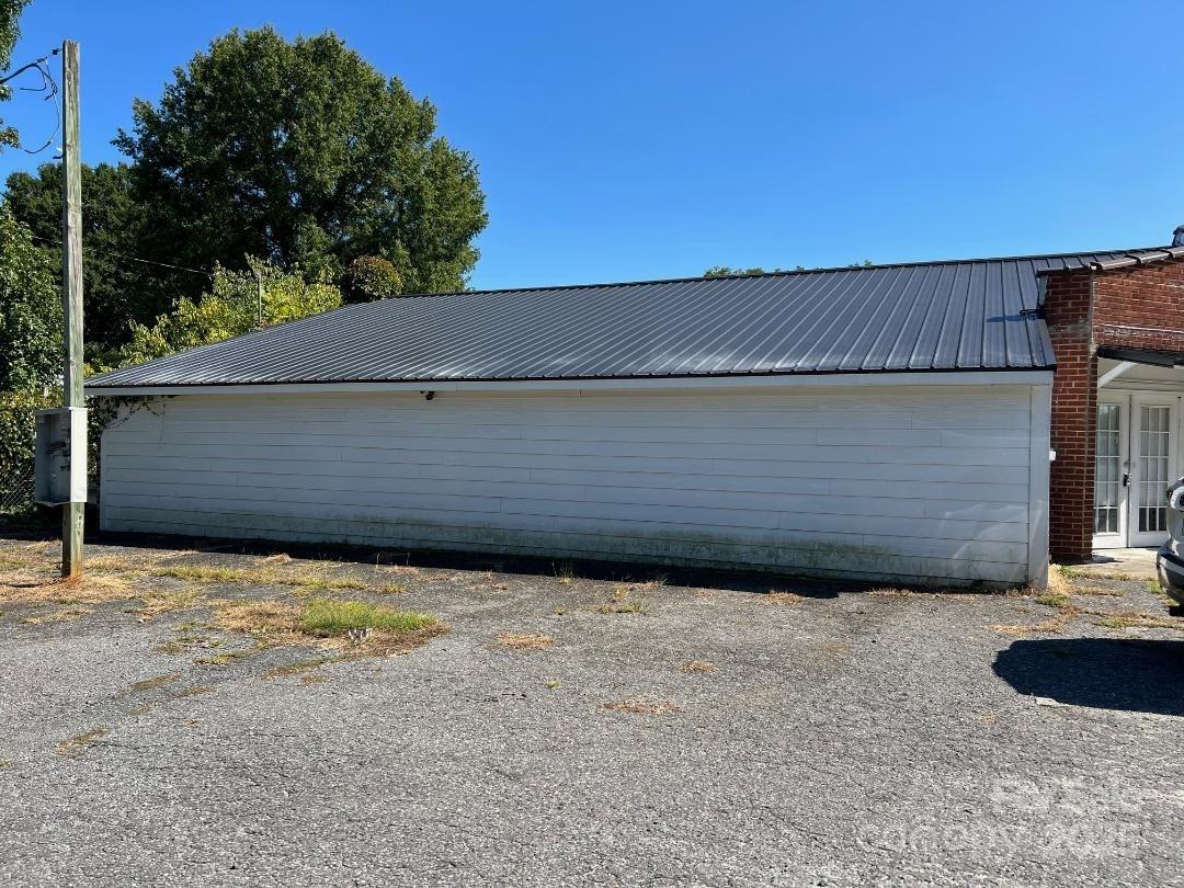 1836 Oakdale Road 1 & 2 Property Photo 2