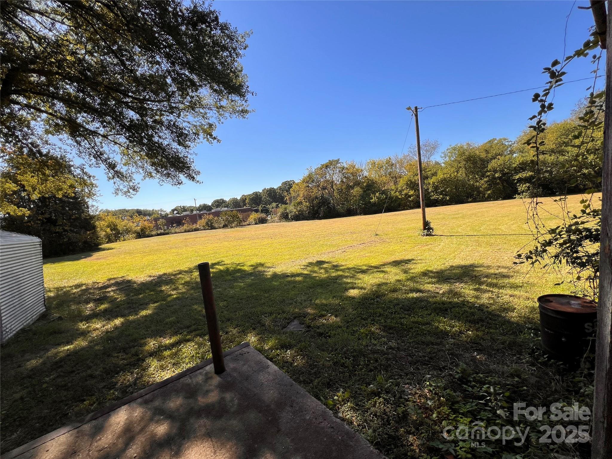 401 1st Street 1-7 Property Photo 2