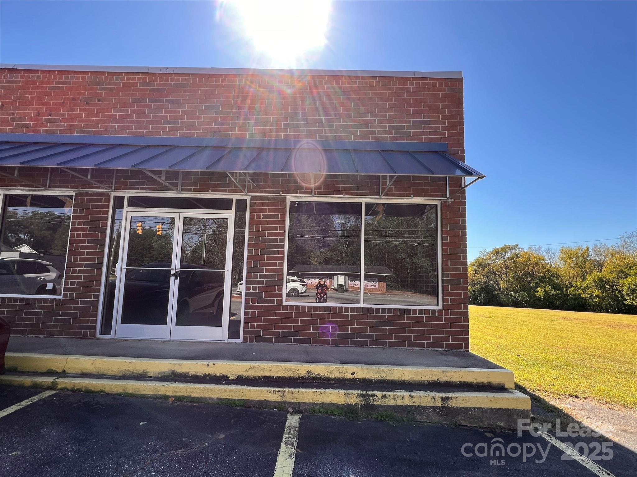 401 1st Street Property Photo 1