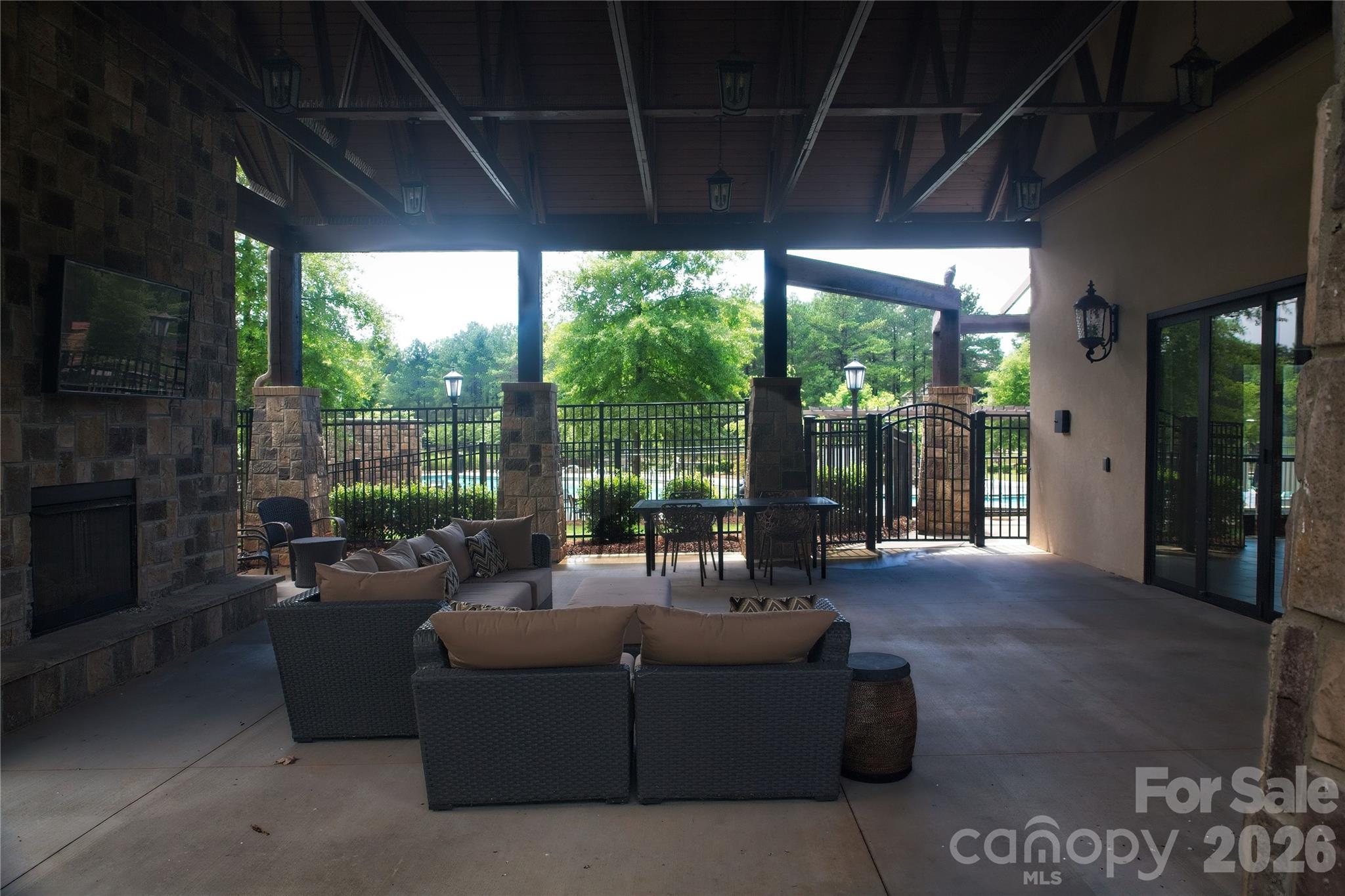 4155 Persimmon Road Property Photo 8