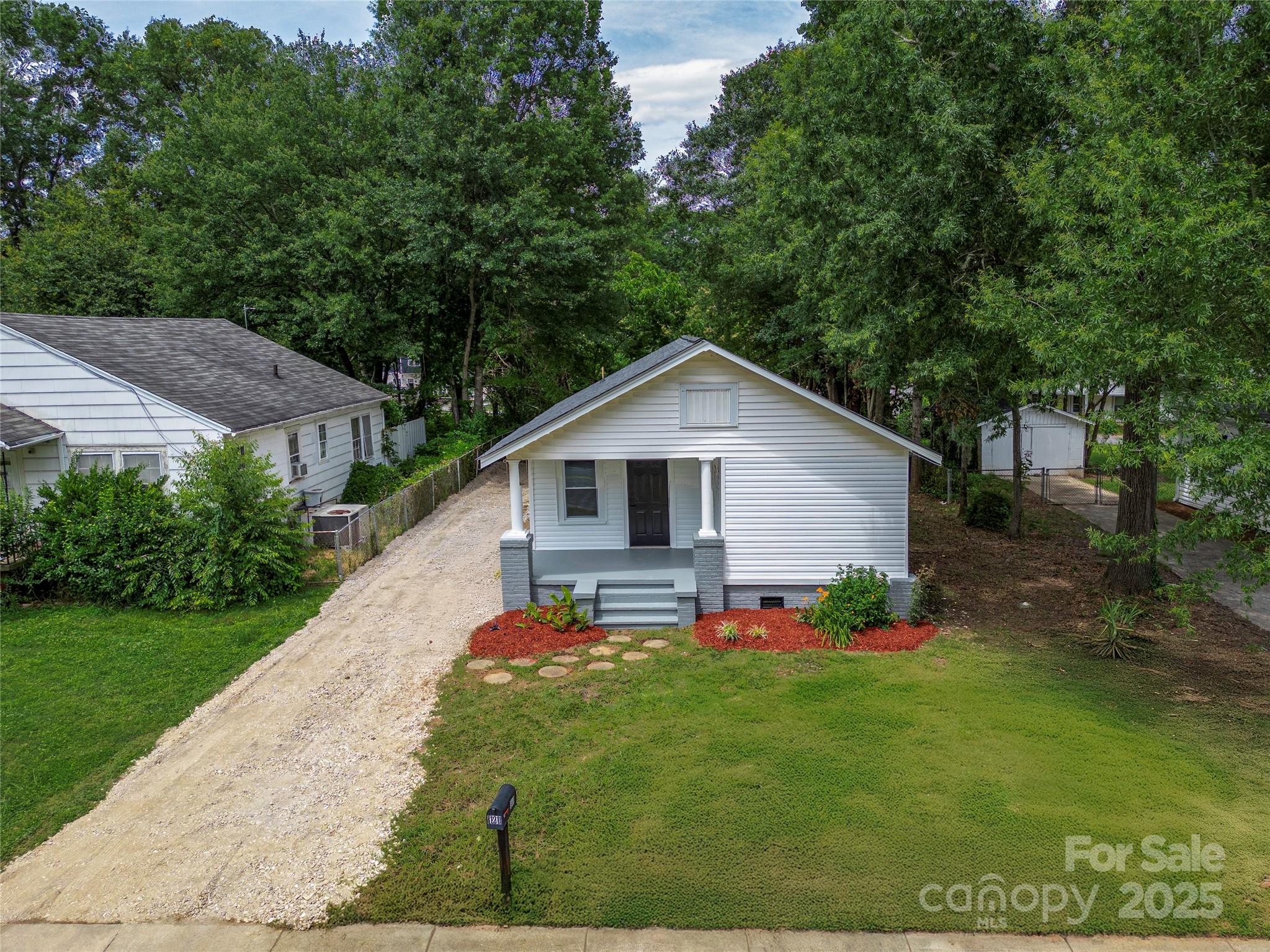 1210 Cloninger Avenue Property Photo 1