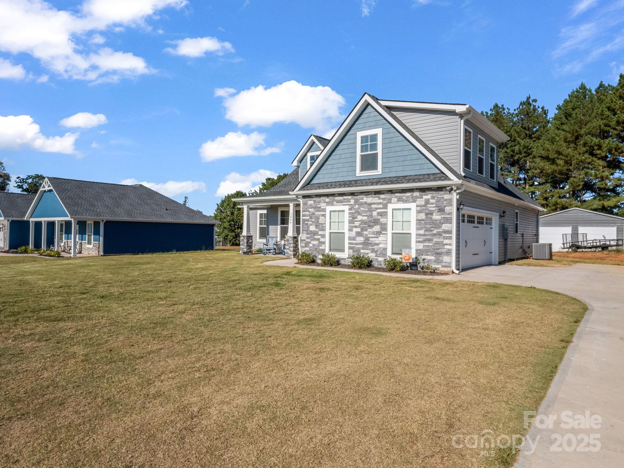 1266 W Rutledge Avenue Property Photo 1