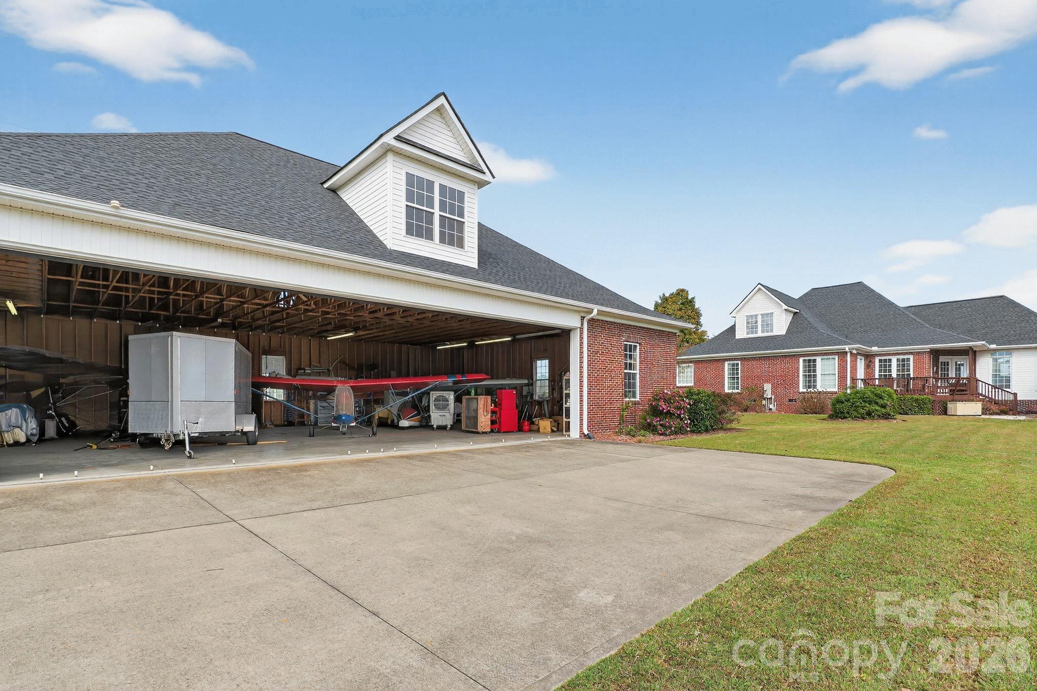 1004 Brockman Road Property Photo 3