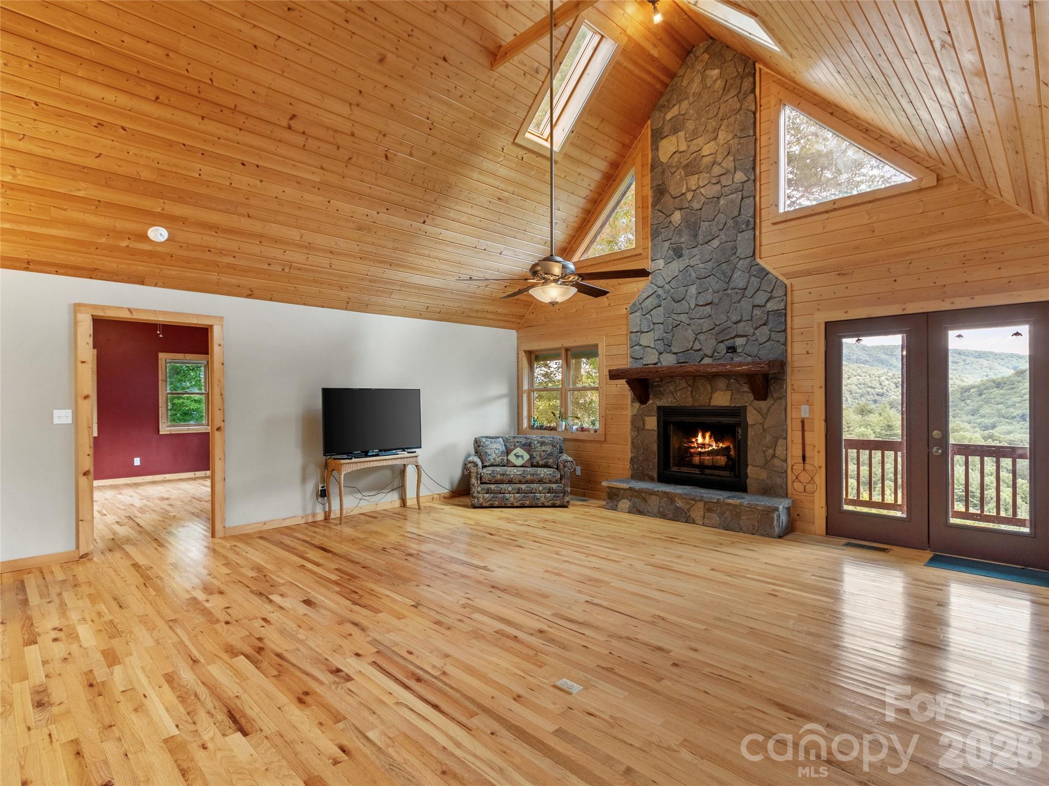 346 Appaloosa Trail Property Photo 5