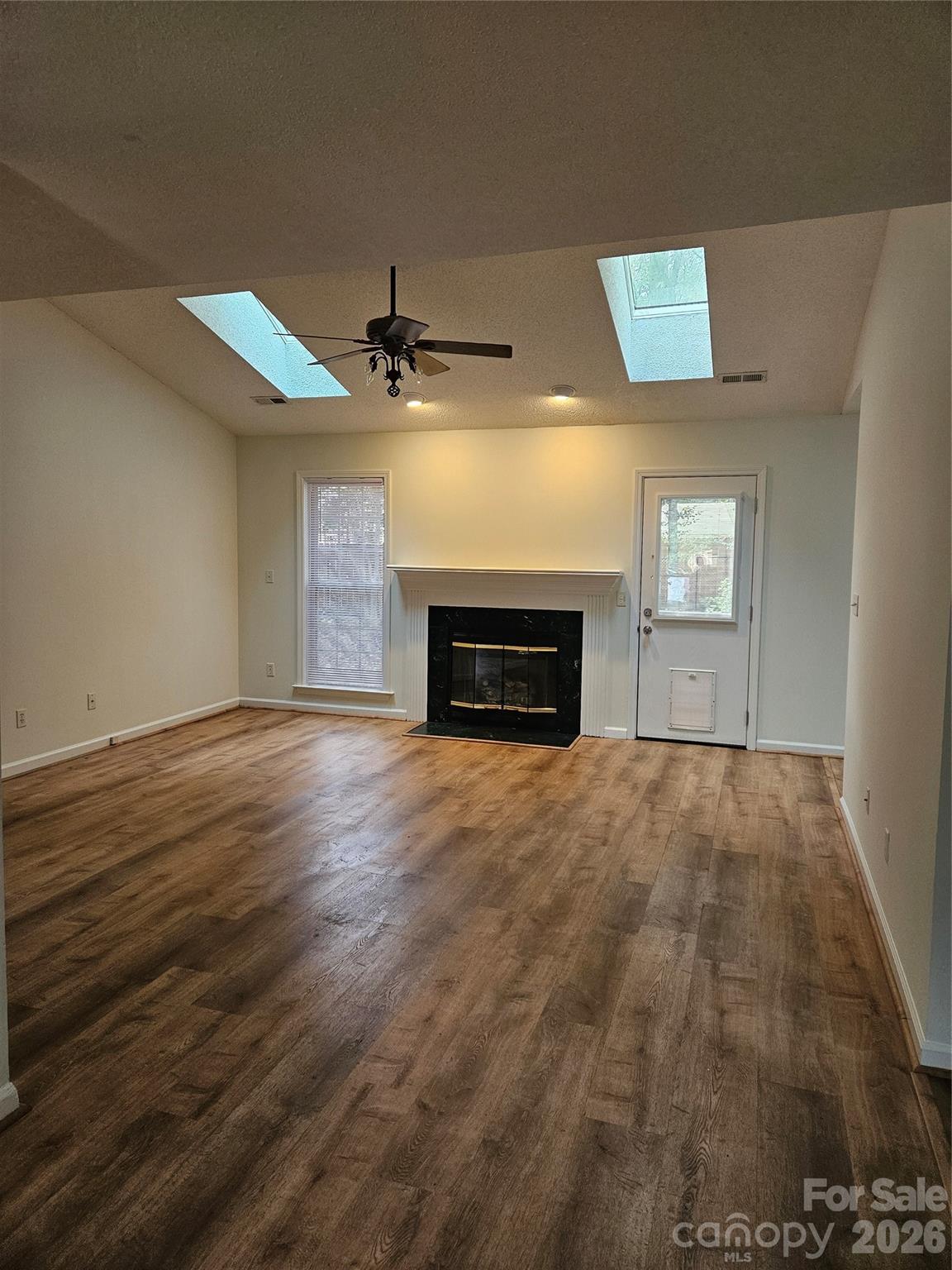 396 Glensprings Drive Property Photo 4