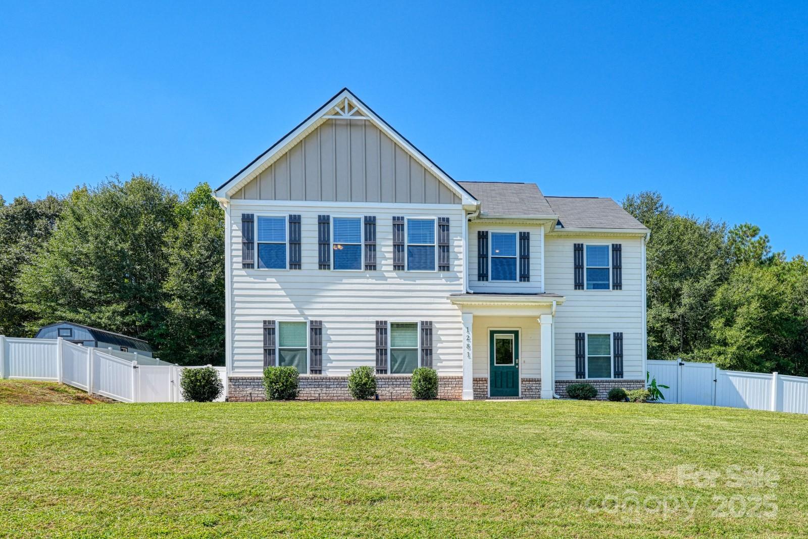 1281 Twin Bridge Road Property Photo 1