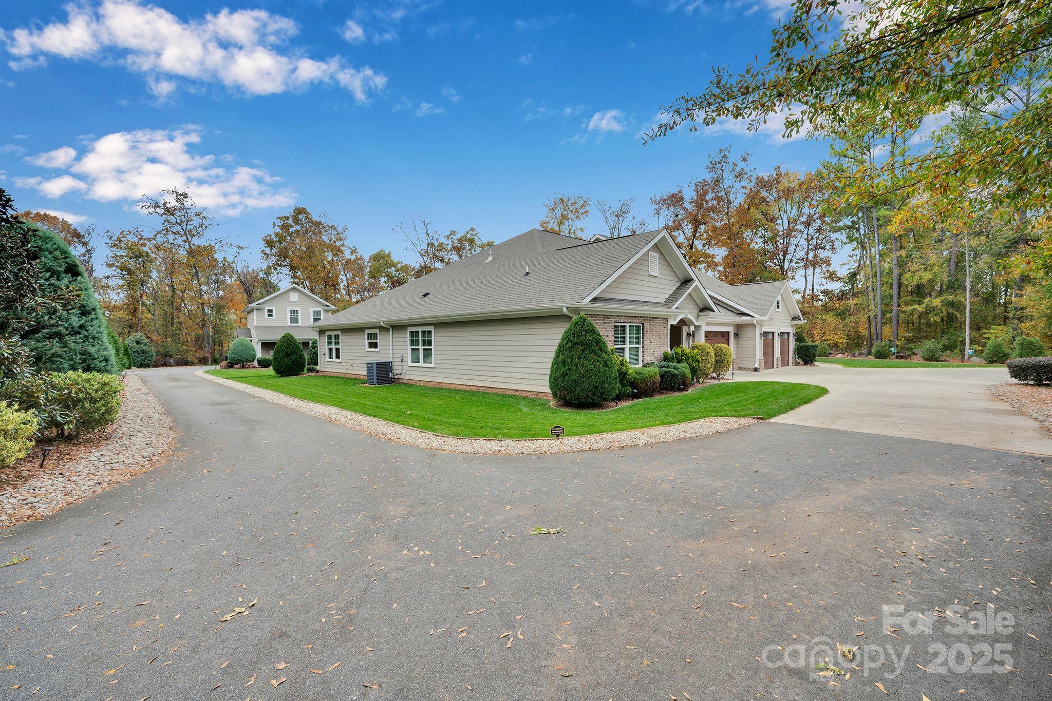 6050 Roberta Road Property Photo 4