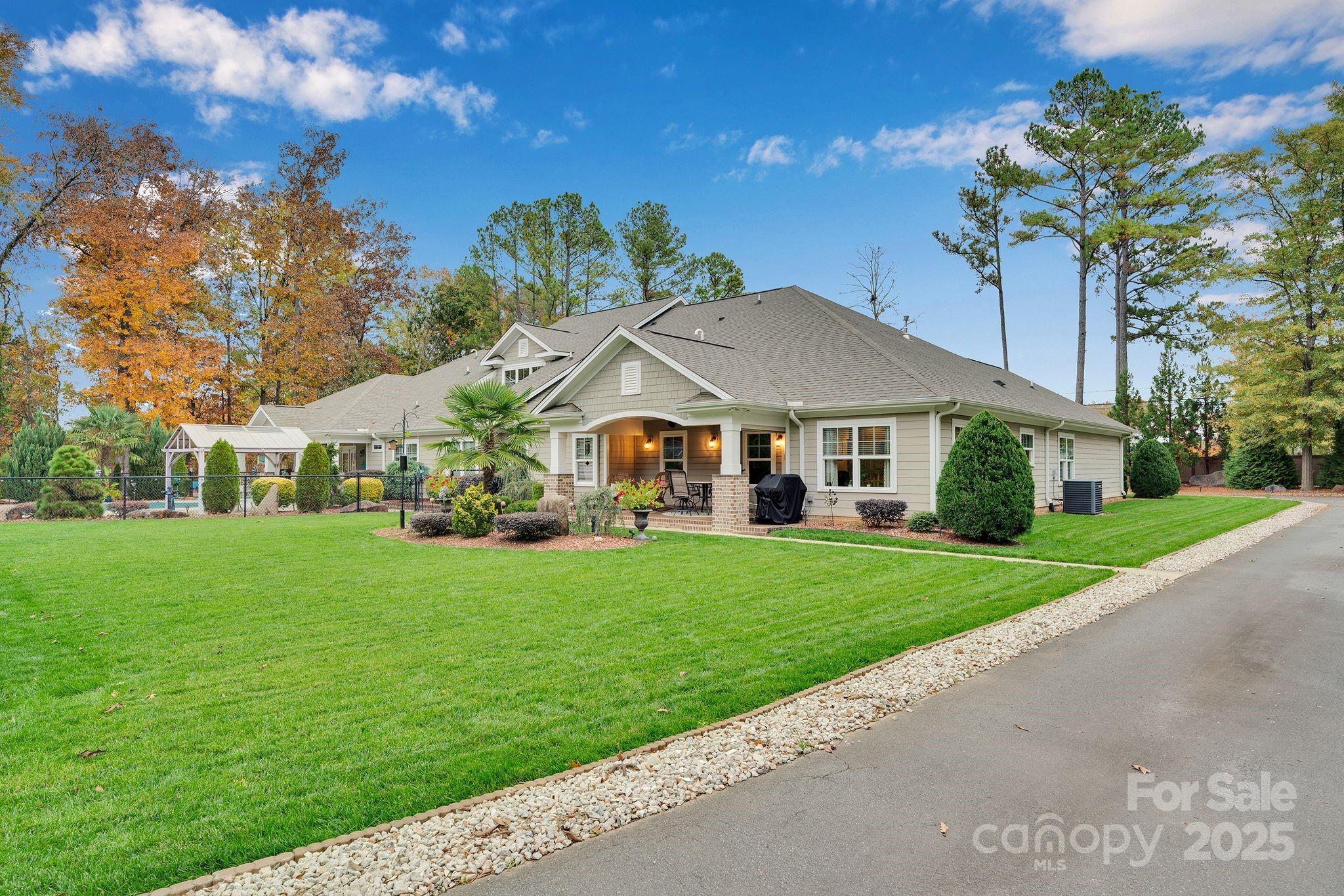 6050 Roberta Road Property Photo 5