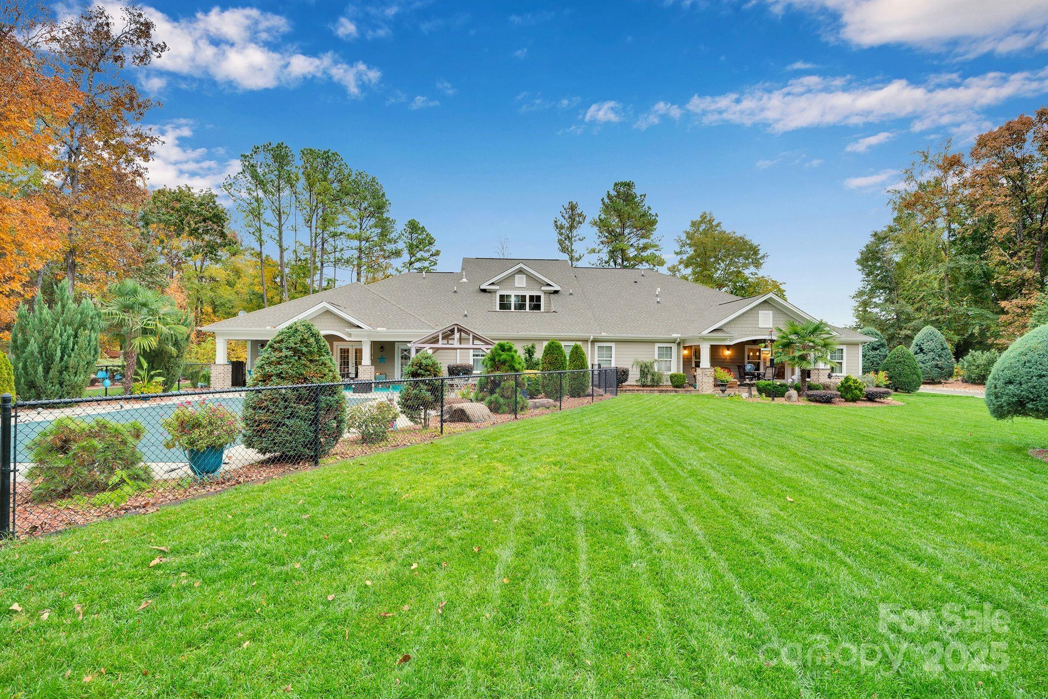 6050 Roberta Road Property Photo 8