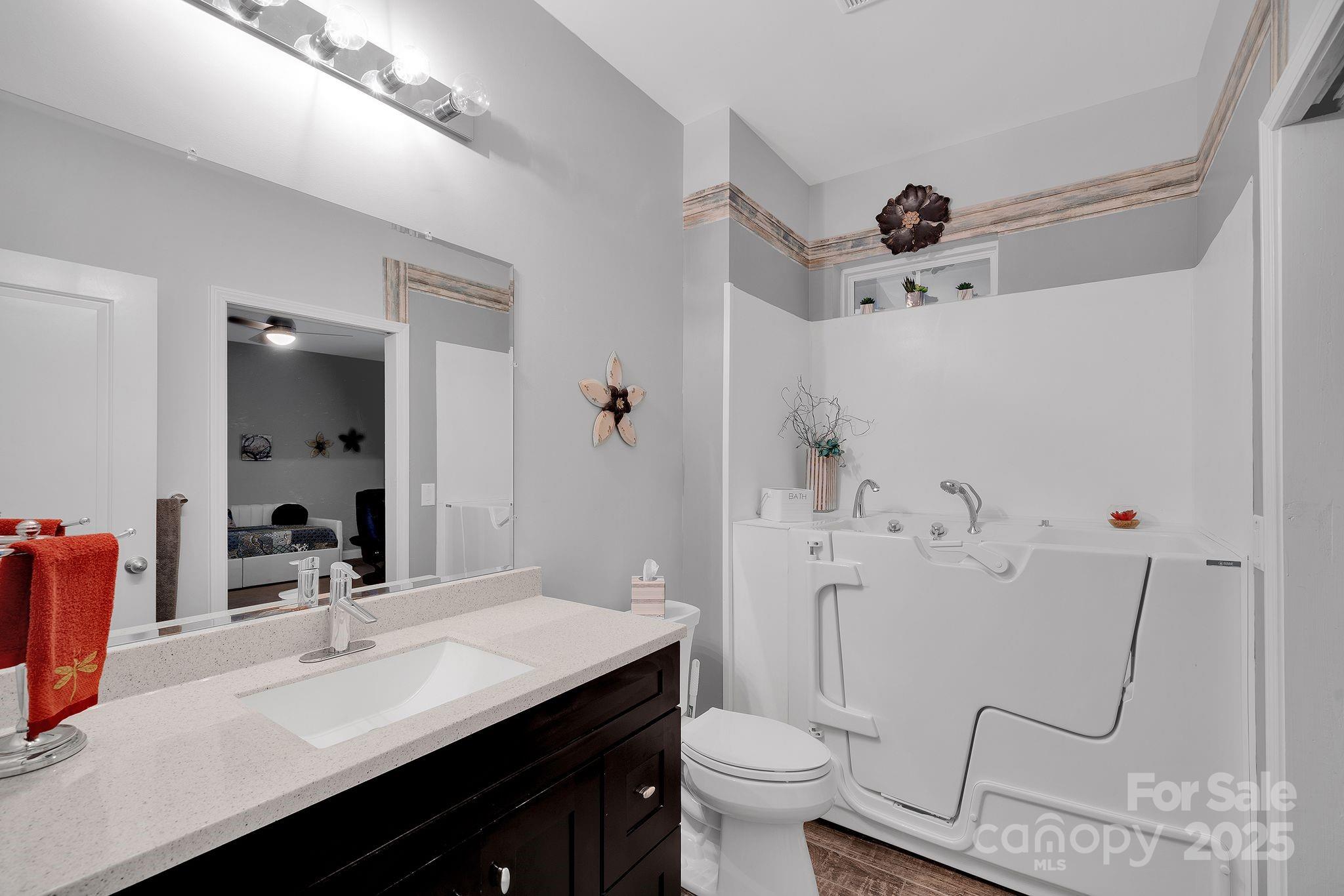 6050 Roberta Road Property Photo 13