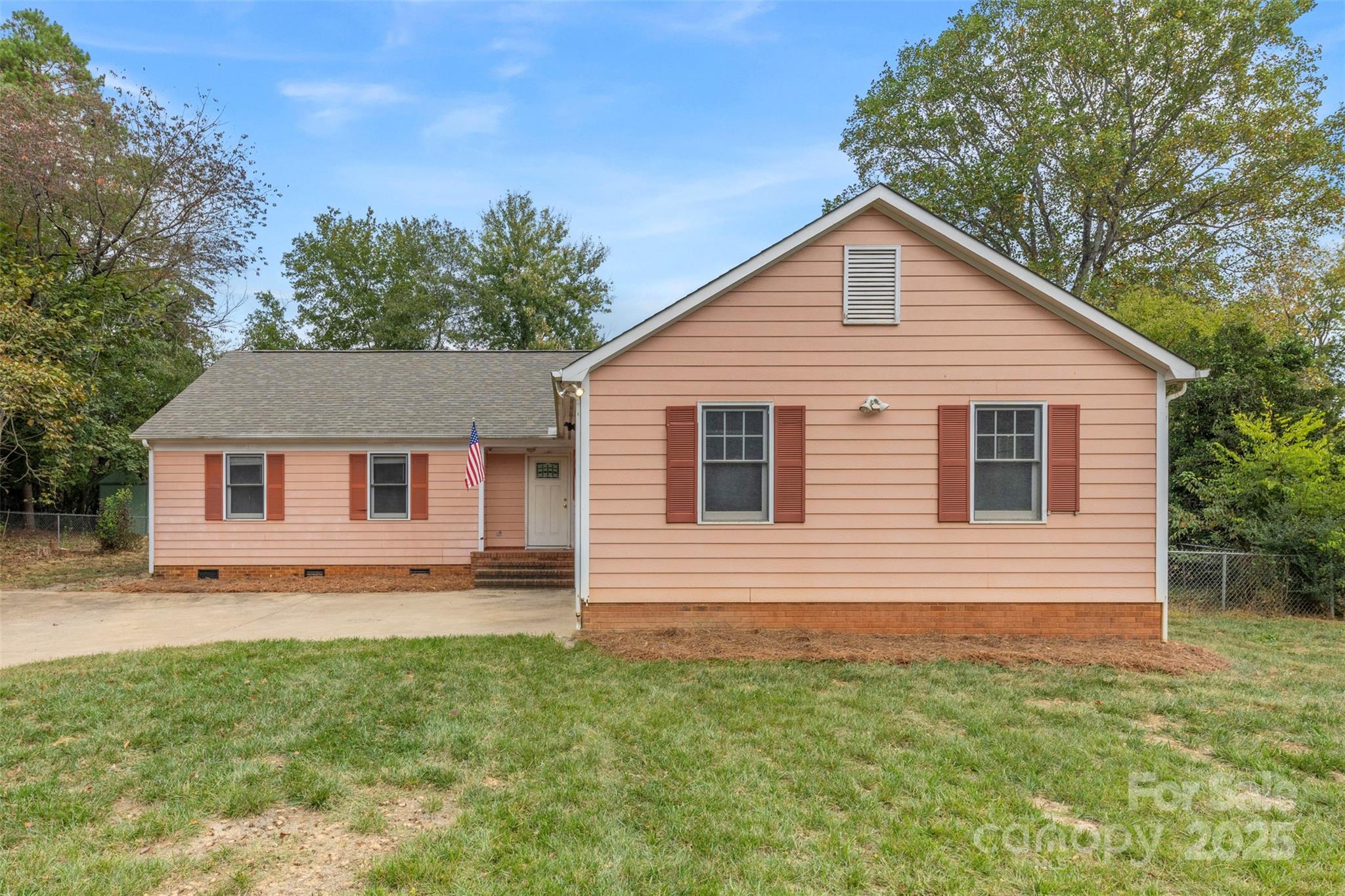 140 Smoke Tree Court Property Photo 1