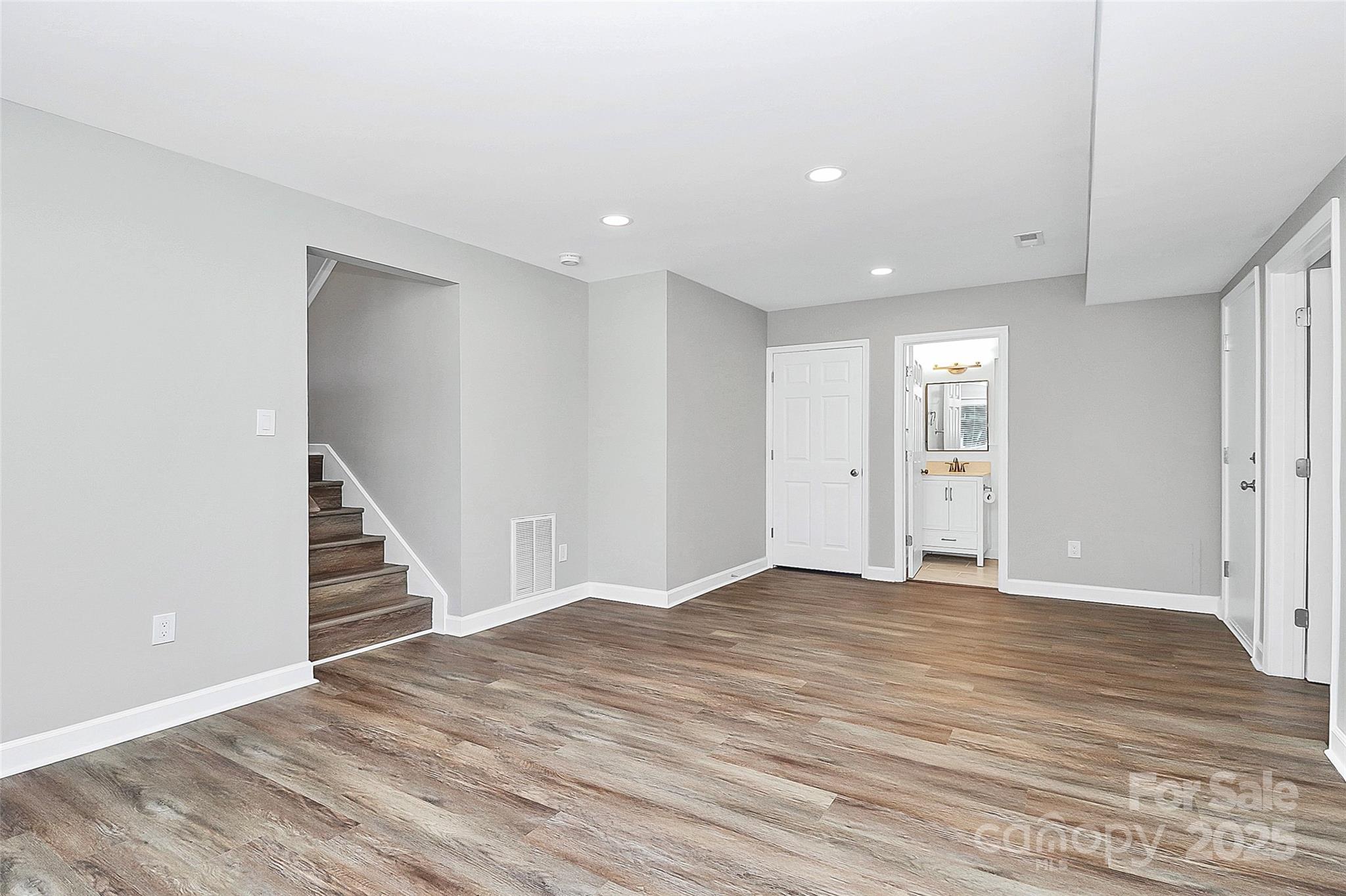 9546 Fairway Ridge Road Property Photo 16