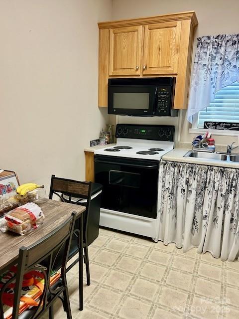 2562 Dellwood Road Property Photo 9