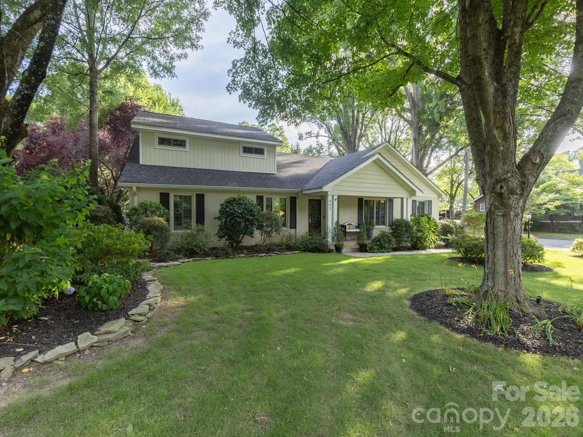 802 E Franklin Street Property Photo 17