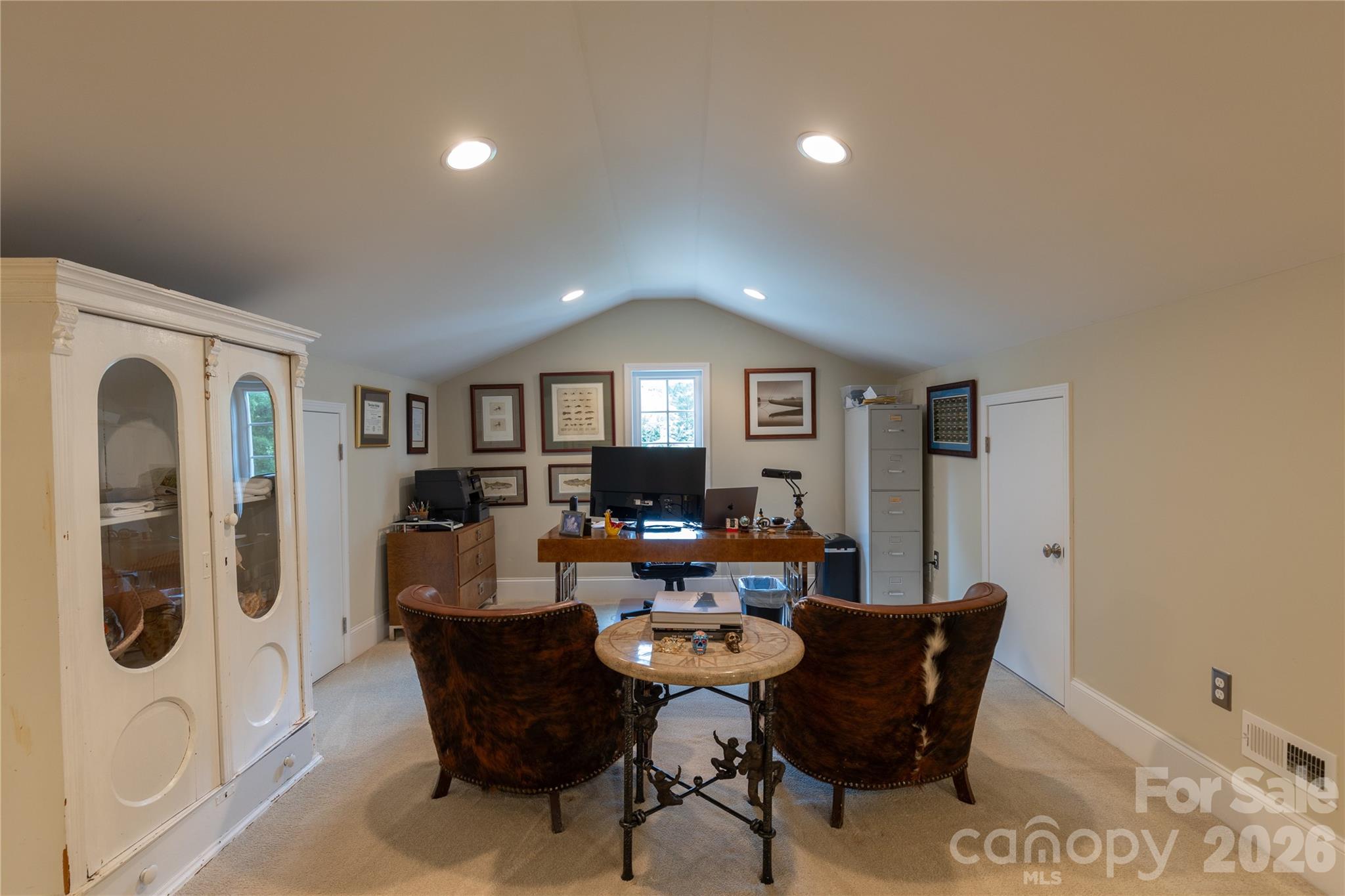 802 E Franklin Street Property Photo 38