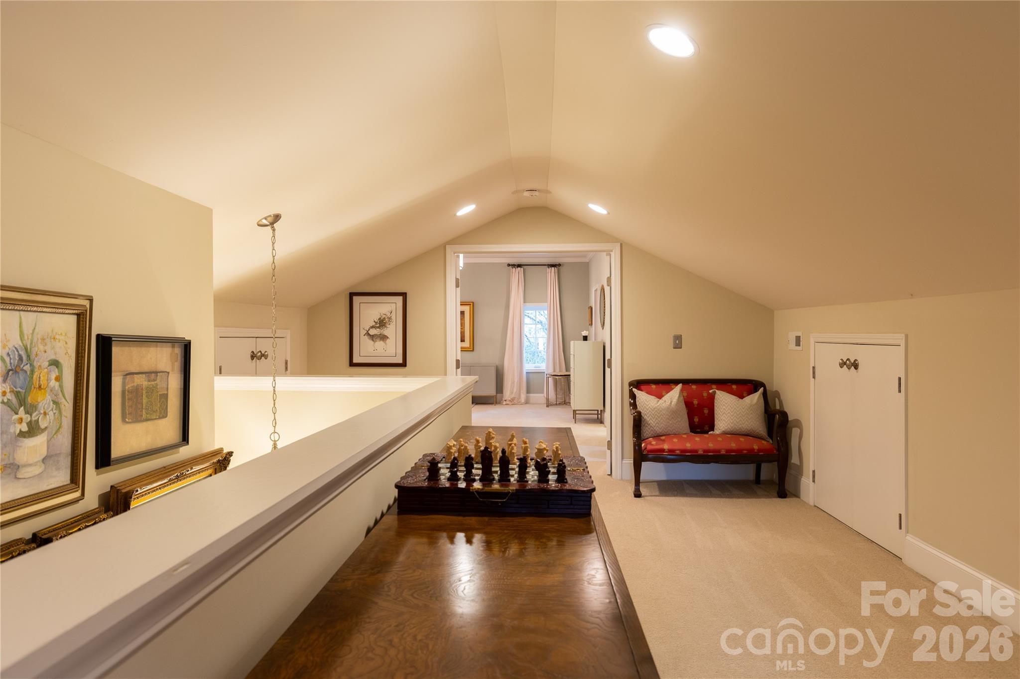 802 E Franklin Street Property Photo 40