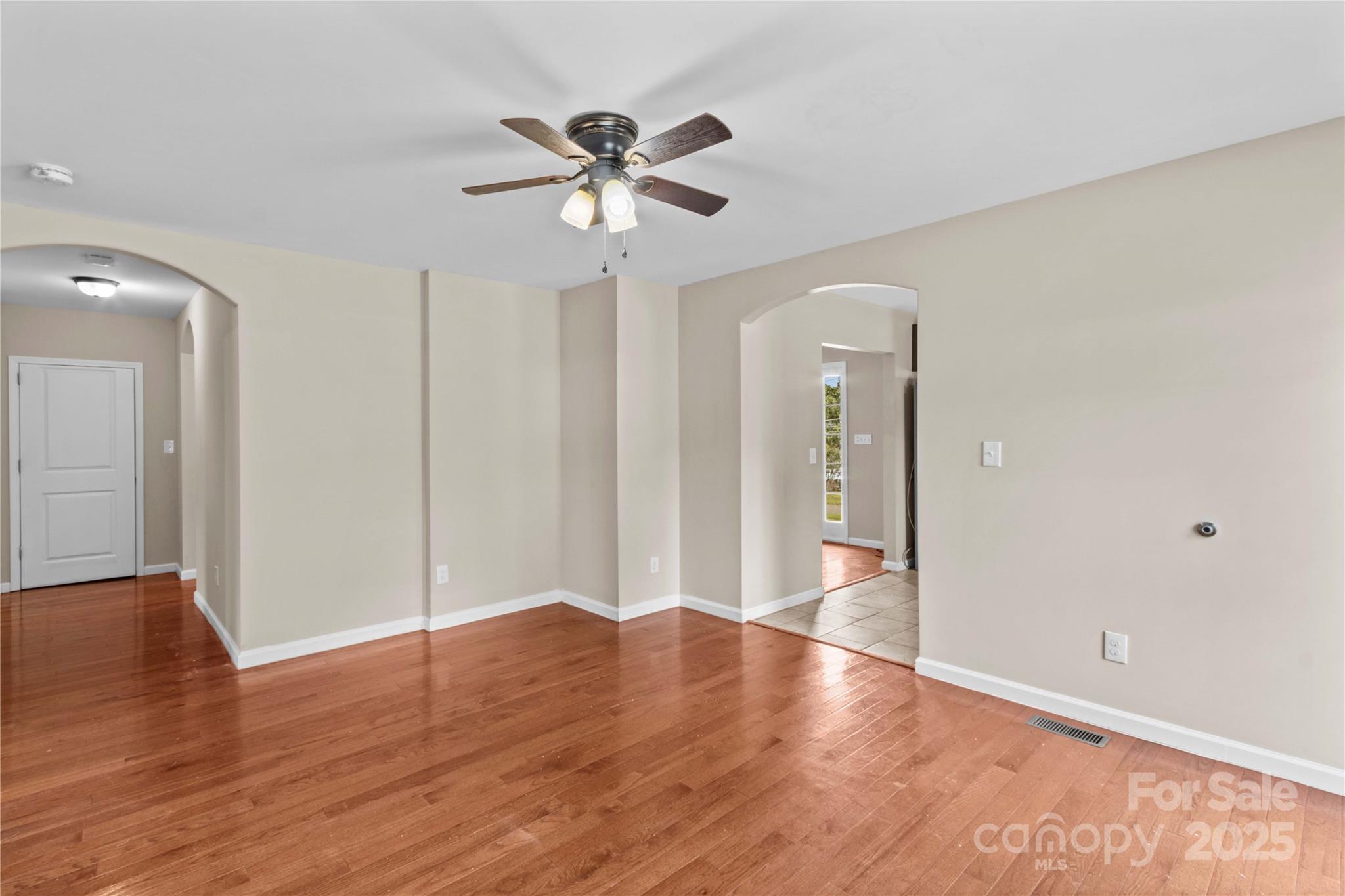106 Emlee Street Property Photo 8