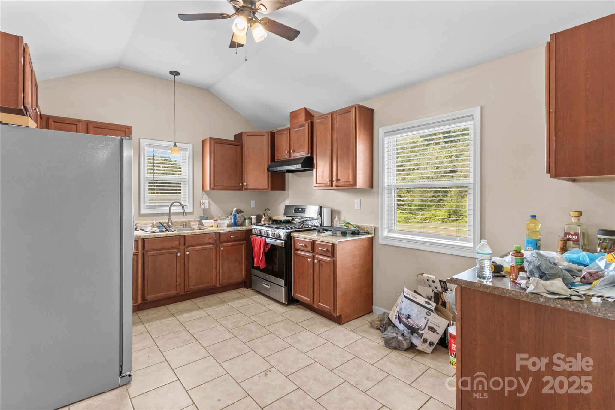106 Emlee Street Property Photo 11