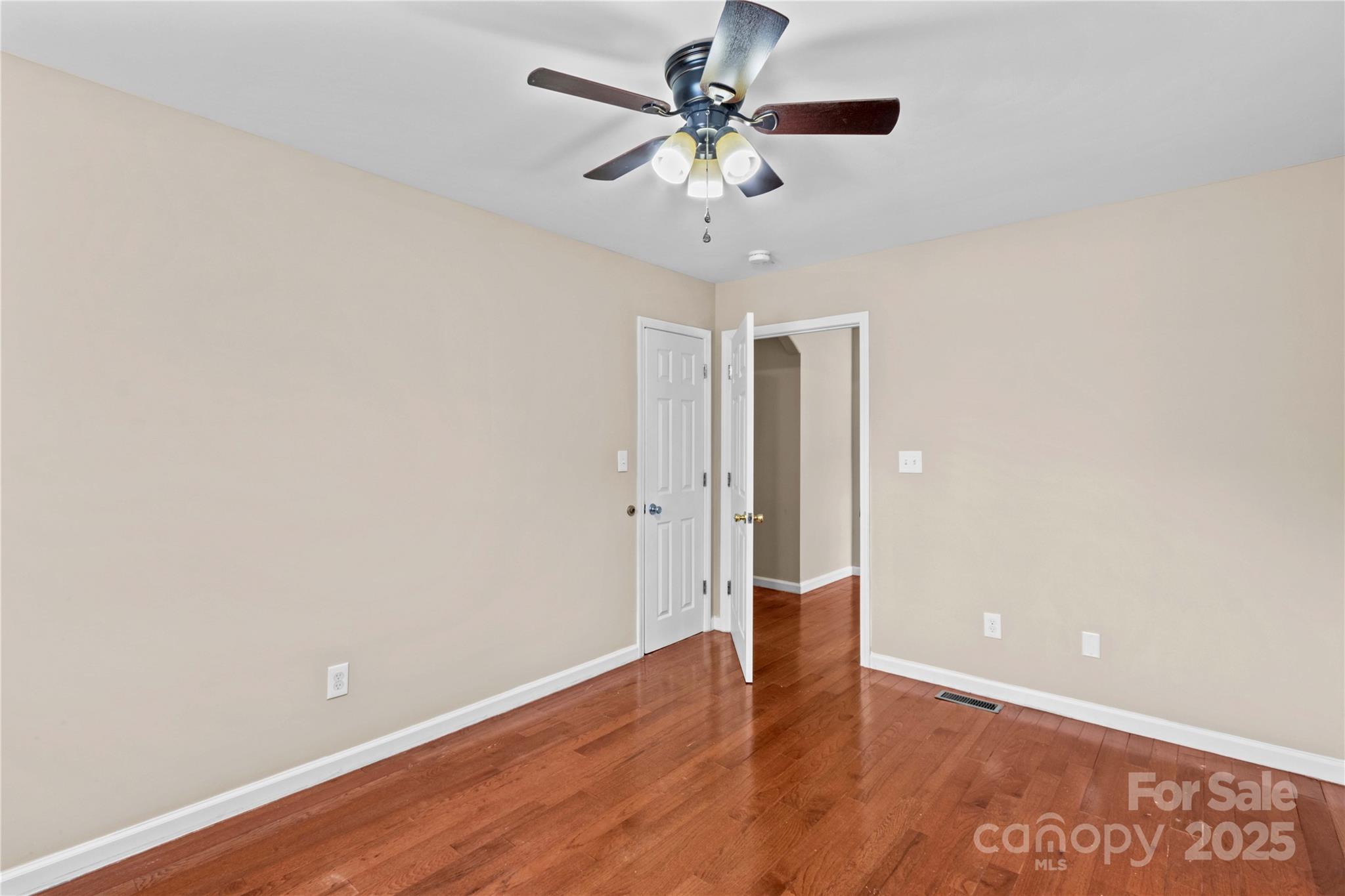 106 Emlee Street Property Photo 16