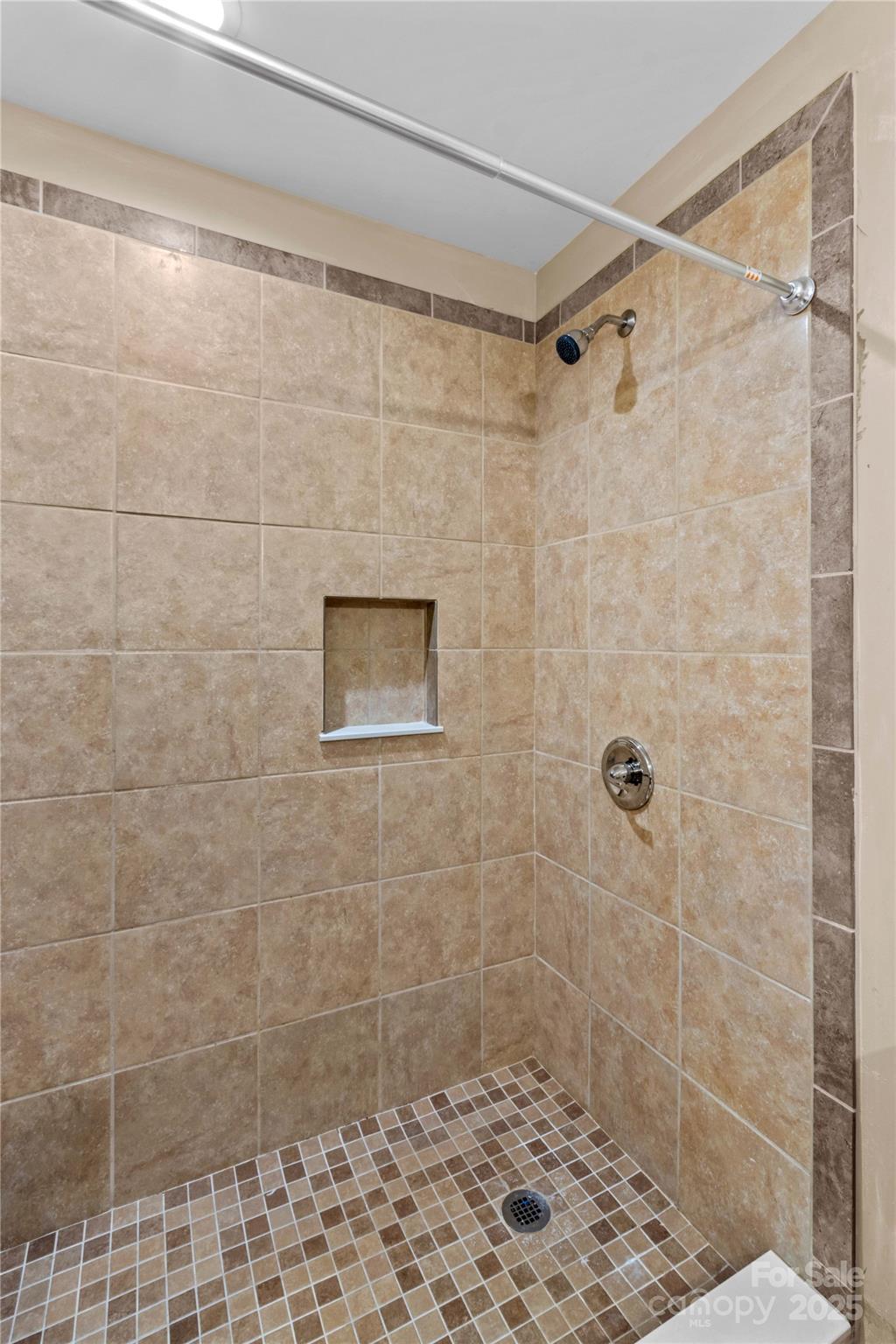 106 Emlee Street Property Photo 28