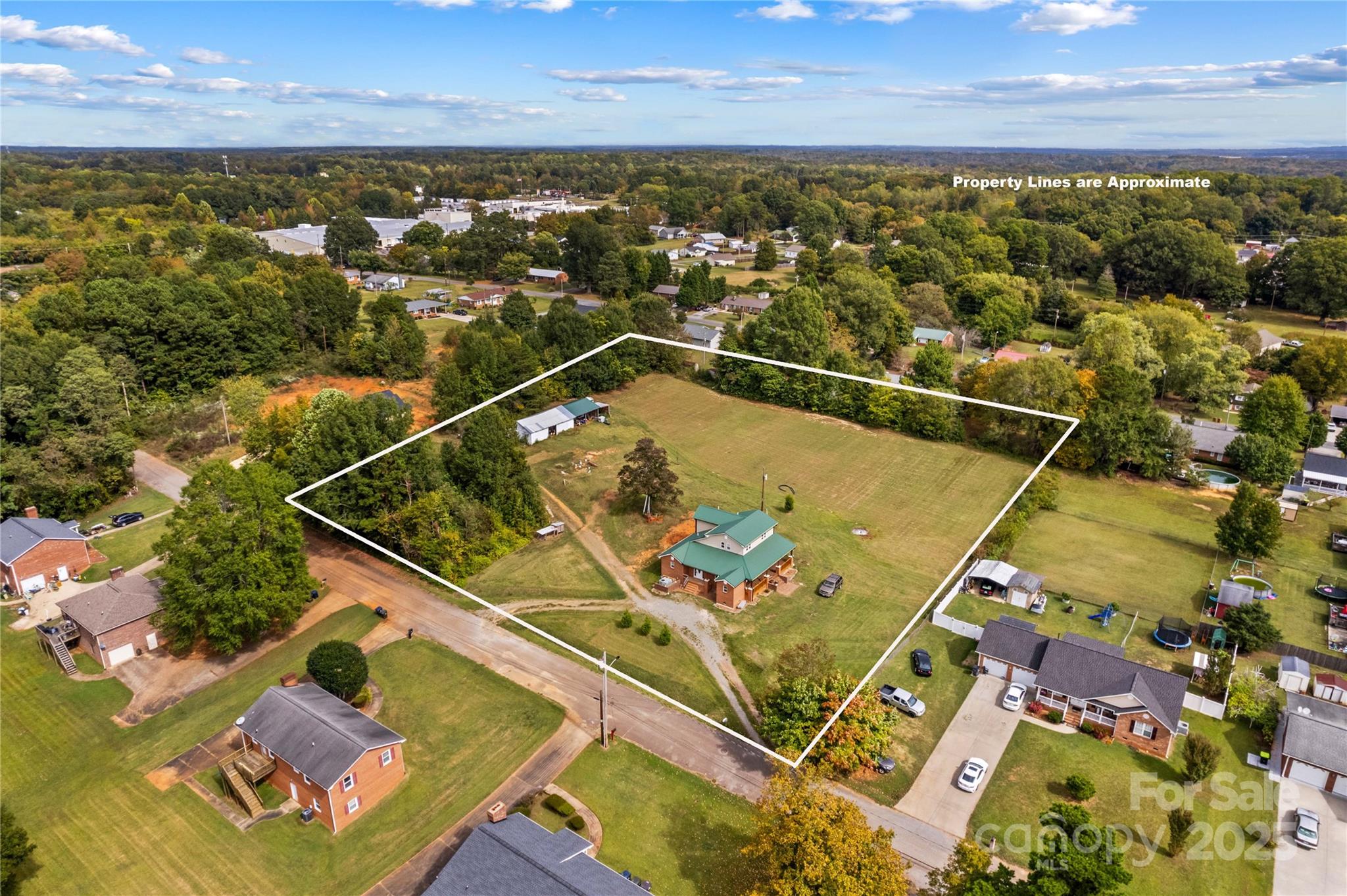 106 Emlee Street Property Photo 40