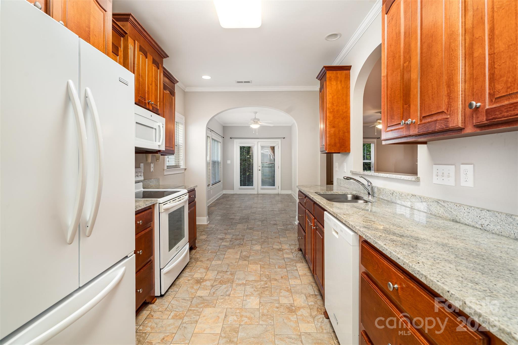 327 River Birch Drive Property Photo 5