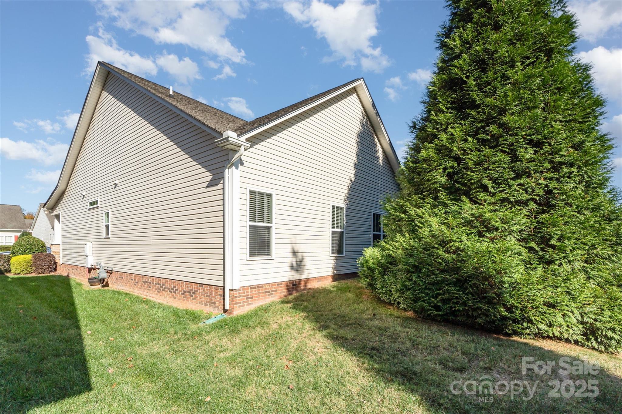 327 River Birch Drive Property Photo 27