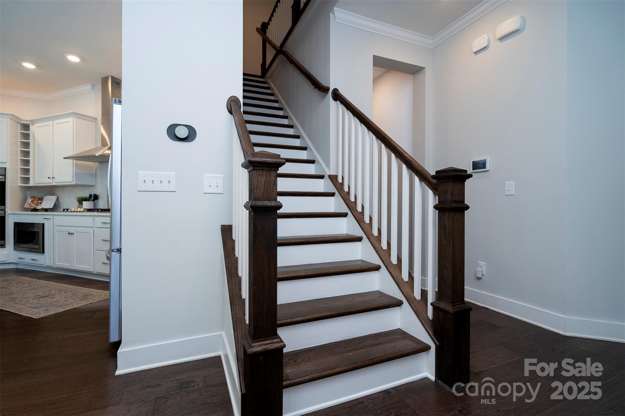 2523 Lola Avenue Property Photo 4