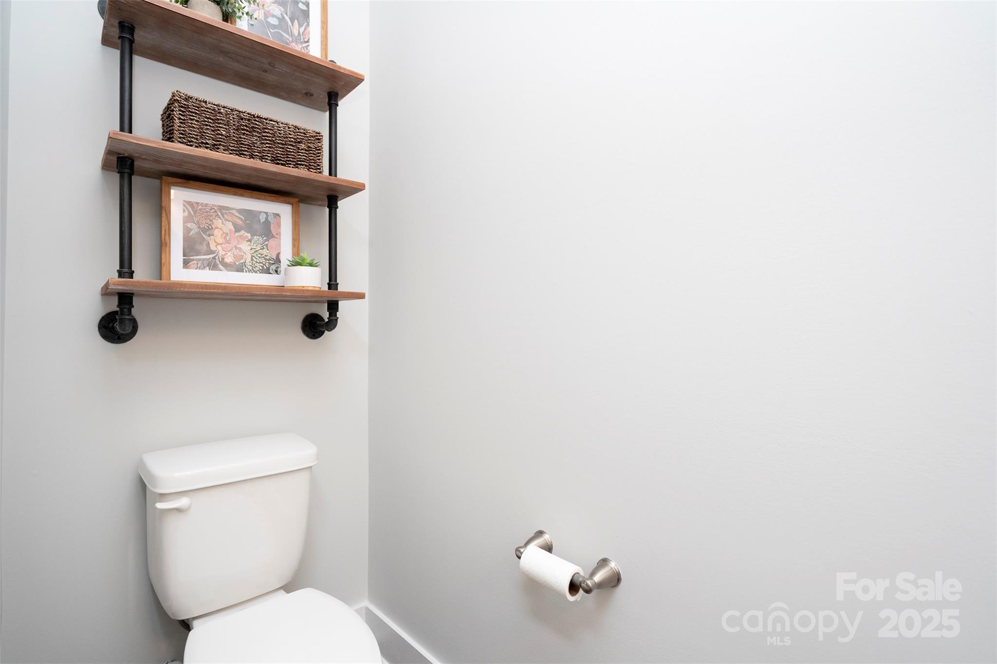 2523 Lola Avenue Property Photo 6