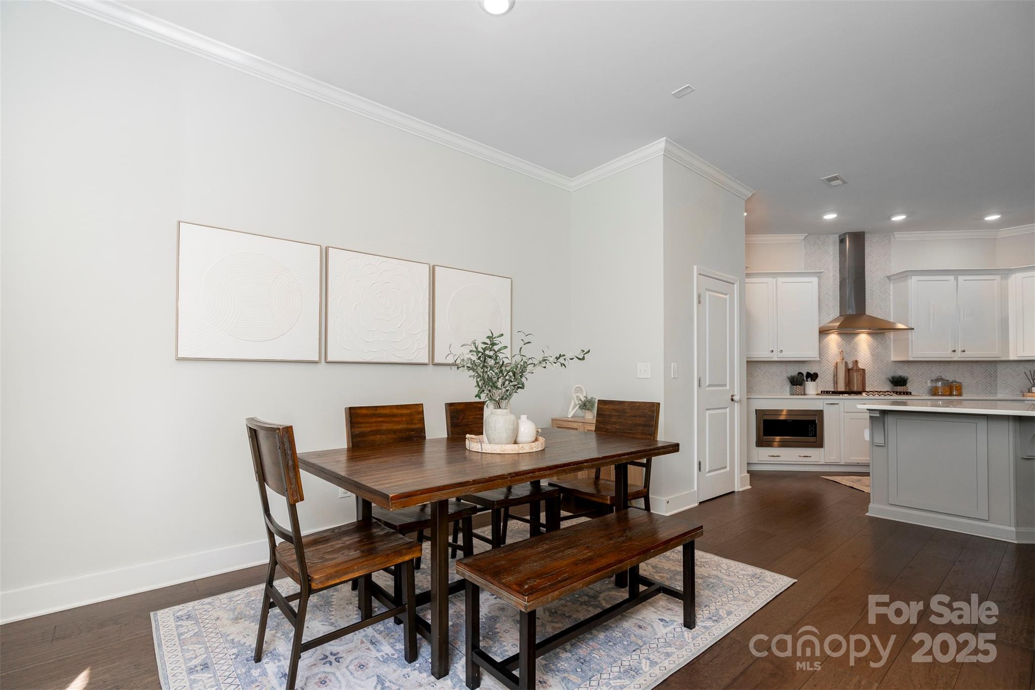 2523 Lola Avenue Property Photo 8