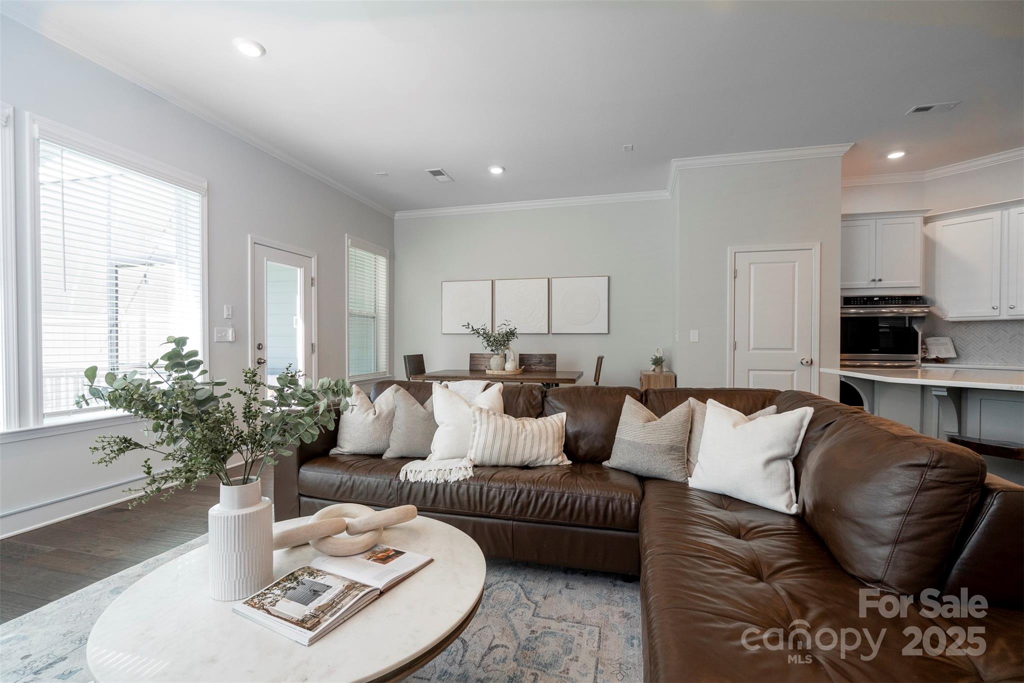 2523 Lola Avenue Property Photo 9