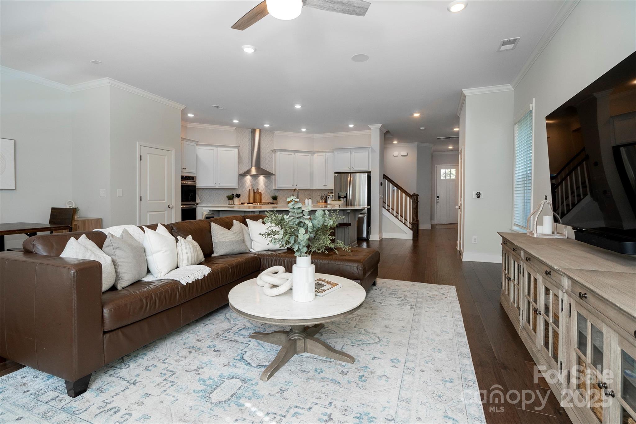 2523 Lola Avenue Property Photo 11