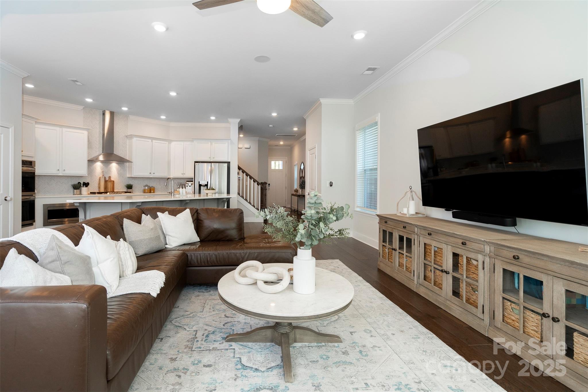 2523 Lola Avenue Property Photo 12