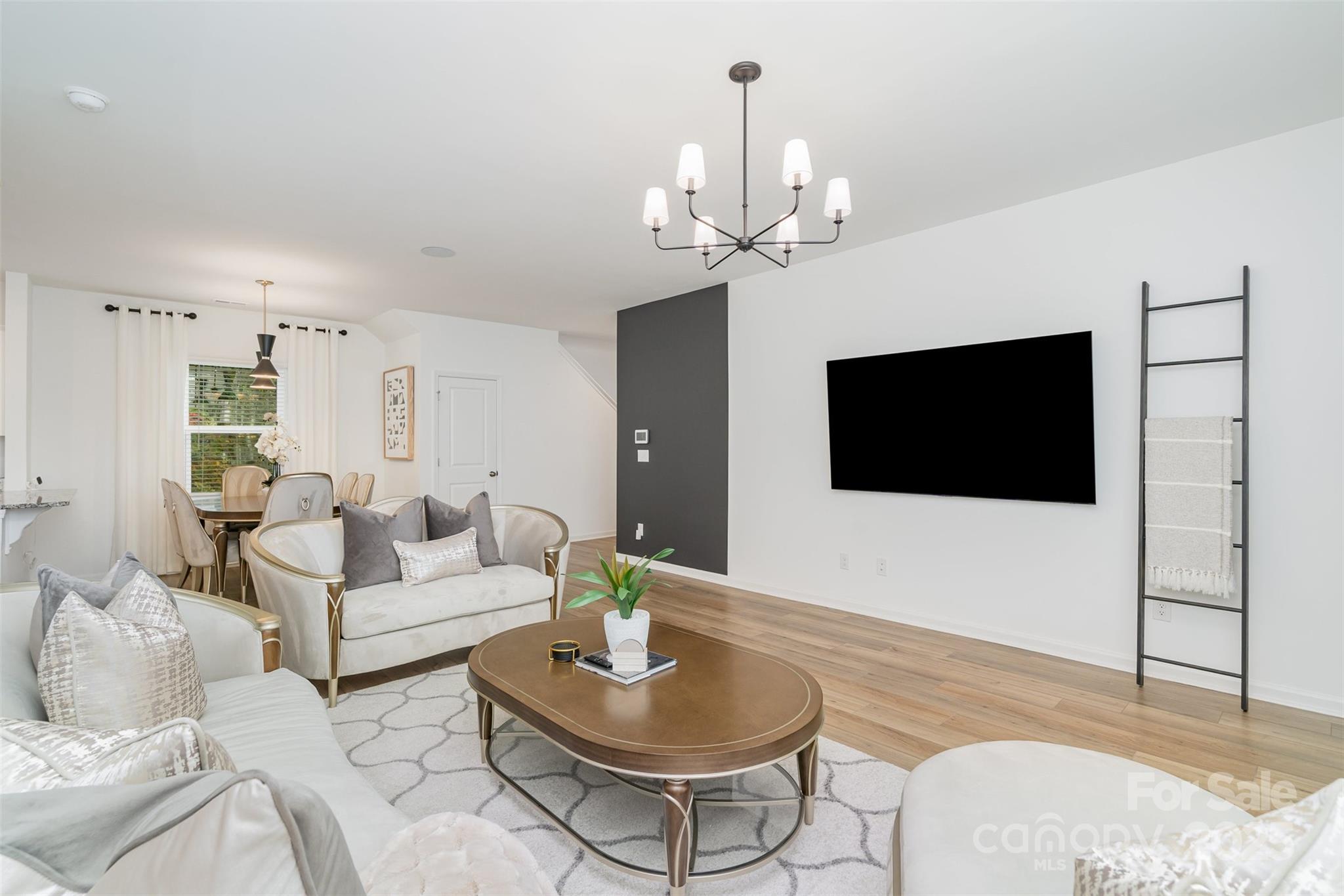 10002 Travis Floyd Lane Property Photo 4