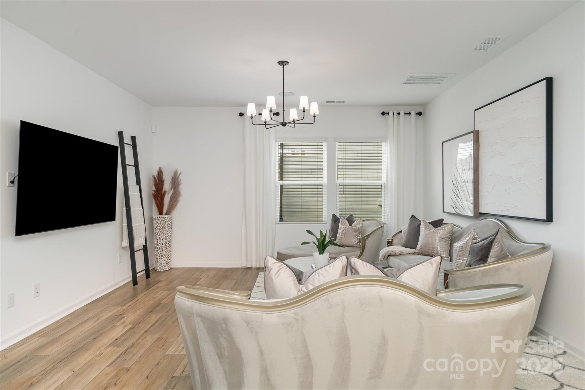 10002 Travis Floyd Lane Property Photo 6