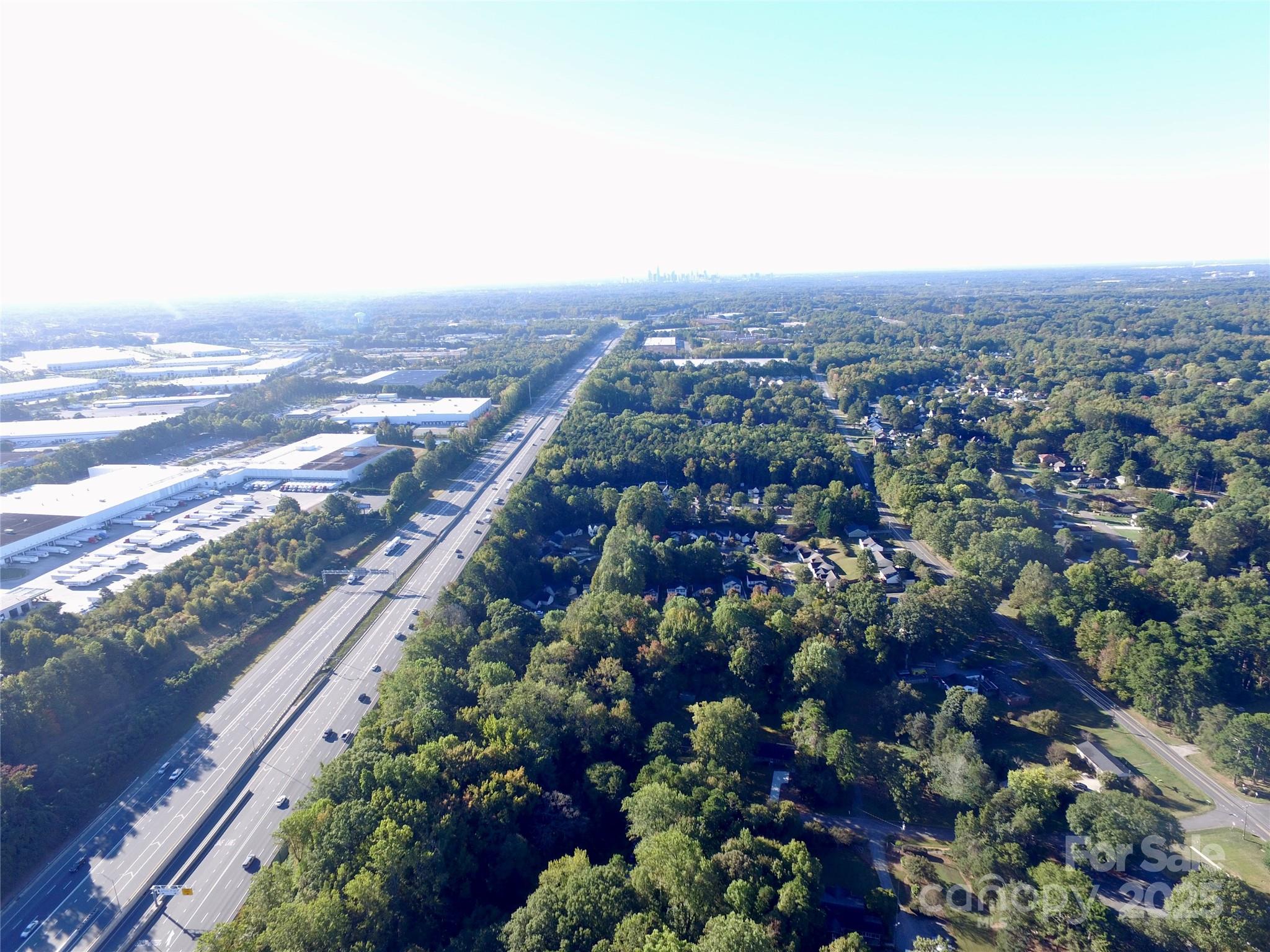 5216 Lakeview Road Property Photo 4