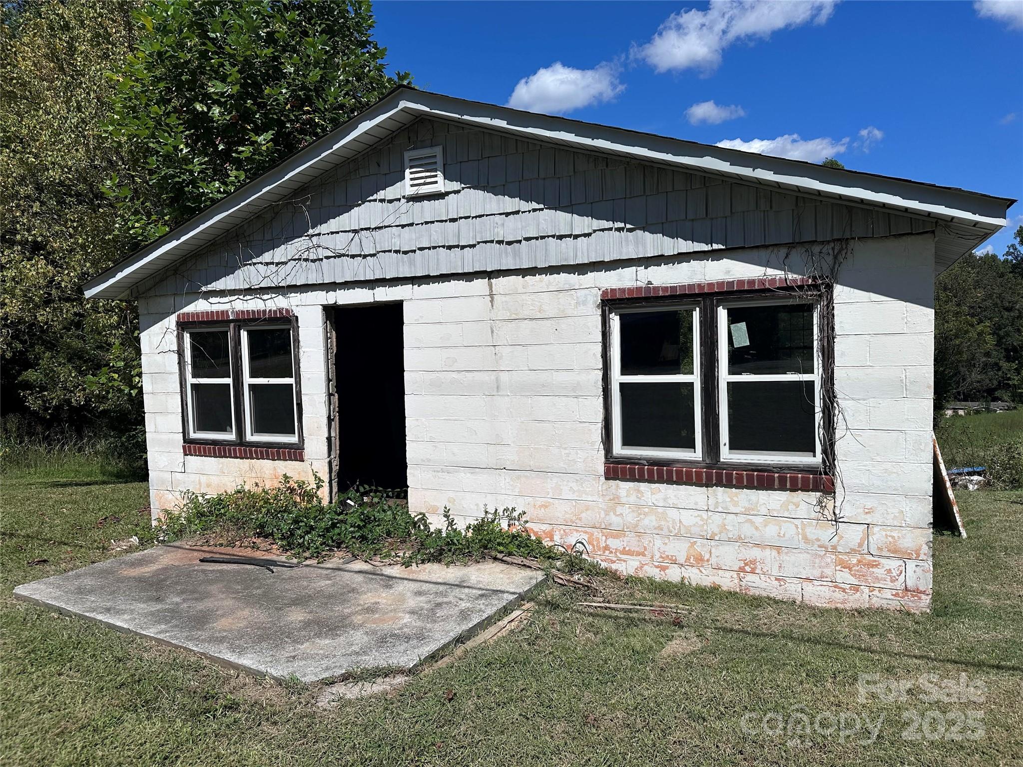 2082 Us 64 Highway 2 Property Photo 1