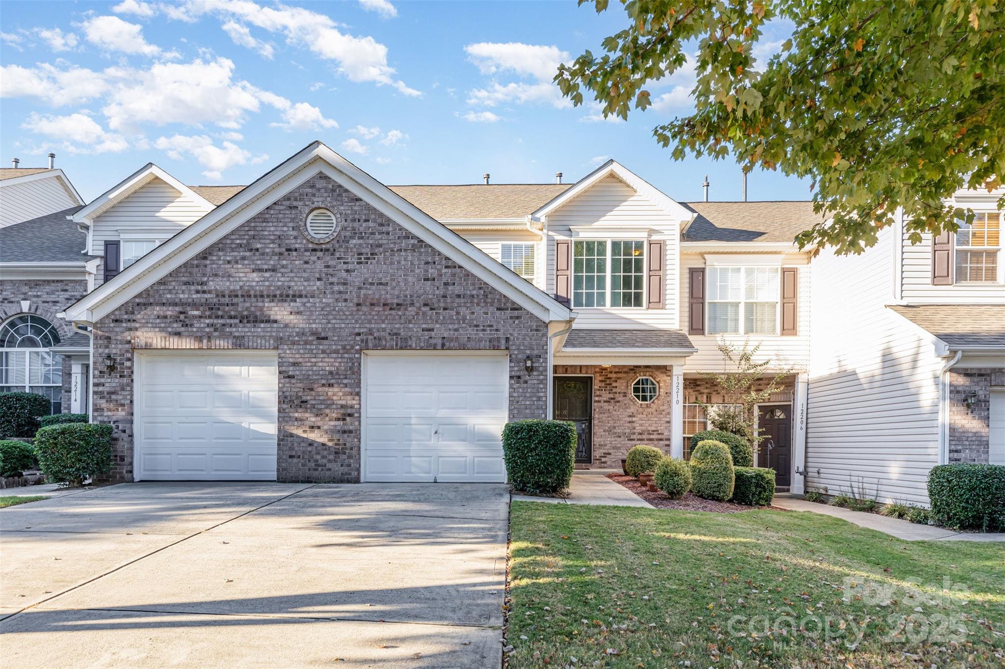 12210 Stratfield Place Circle Property Photo 1