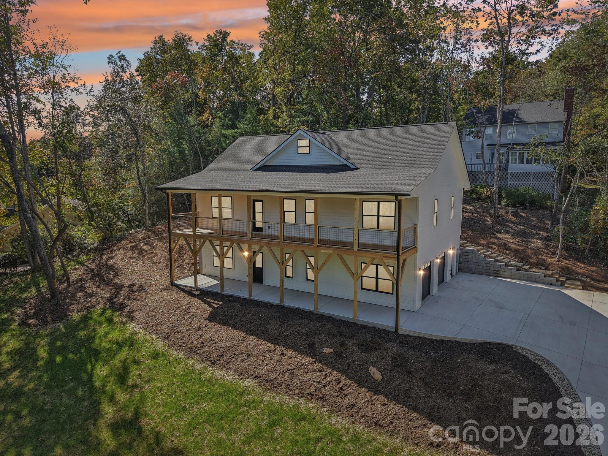 271 Greenstone Lane Property Photo 1