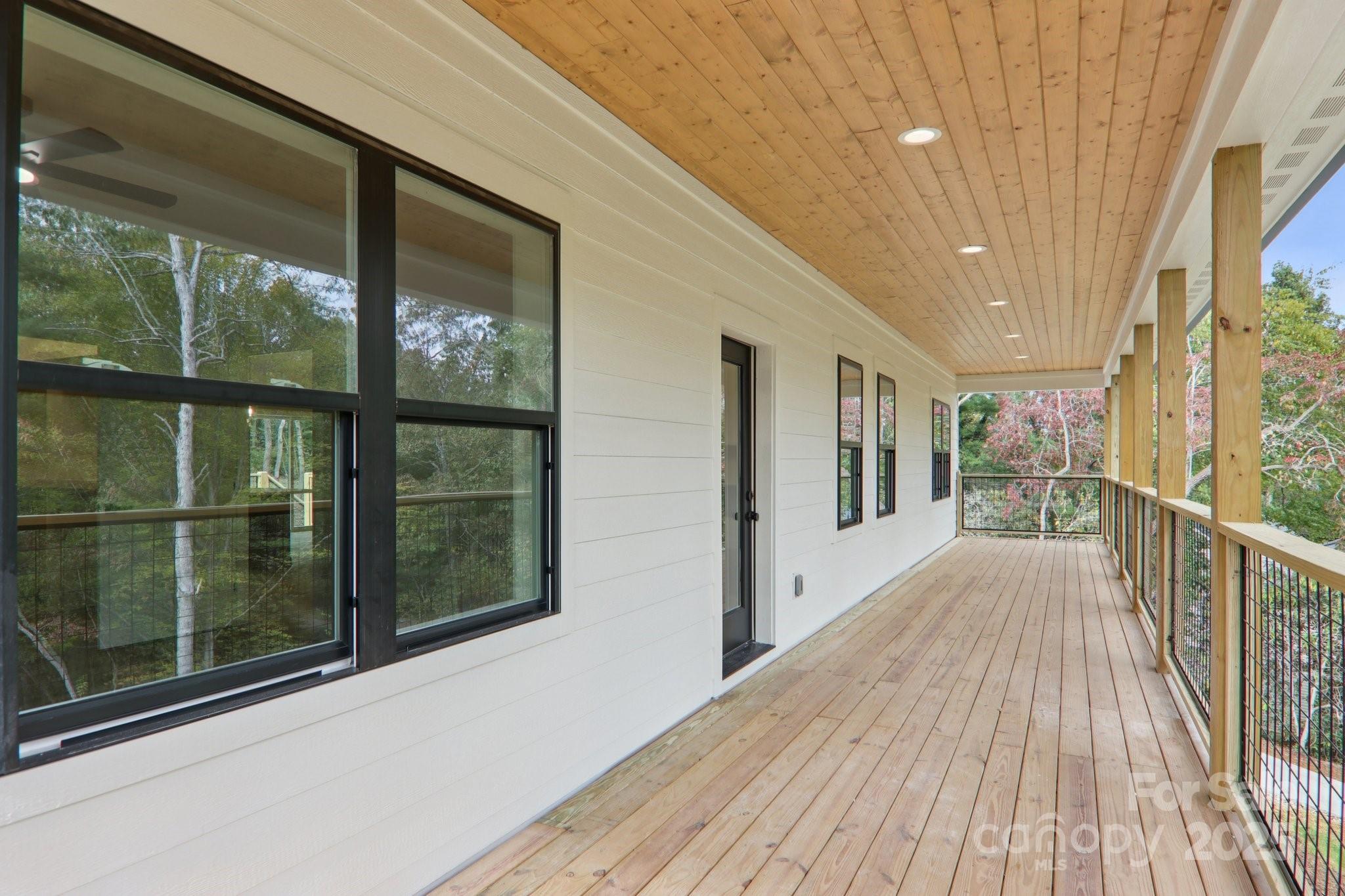 271 Greenstone Lane Property Photo 5