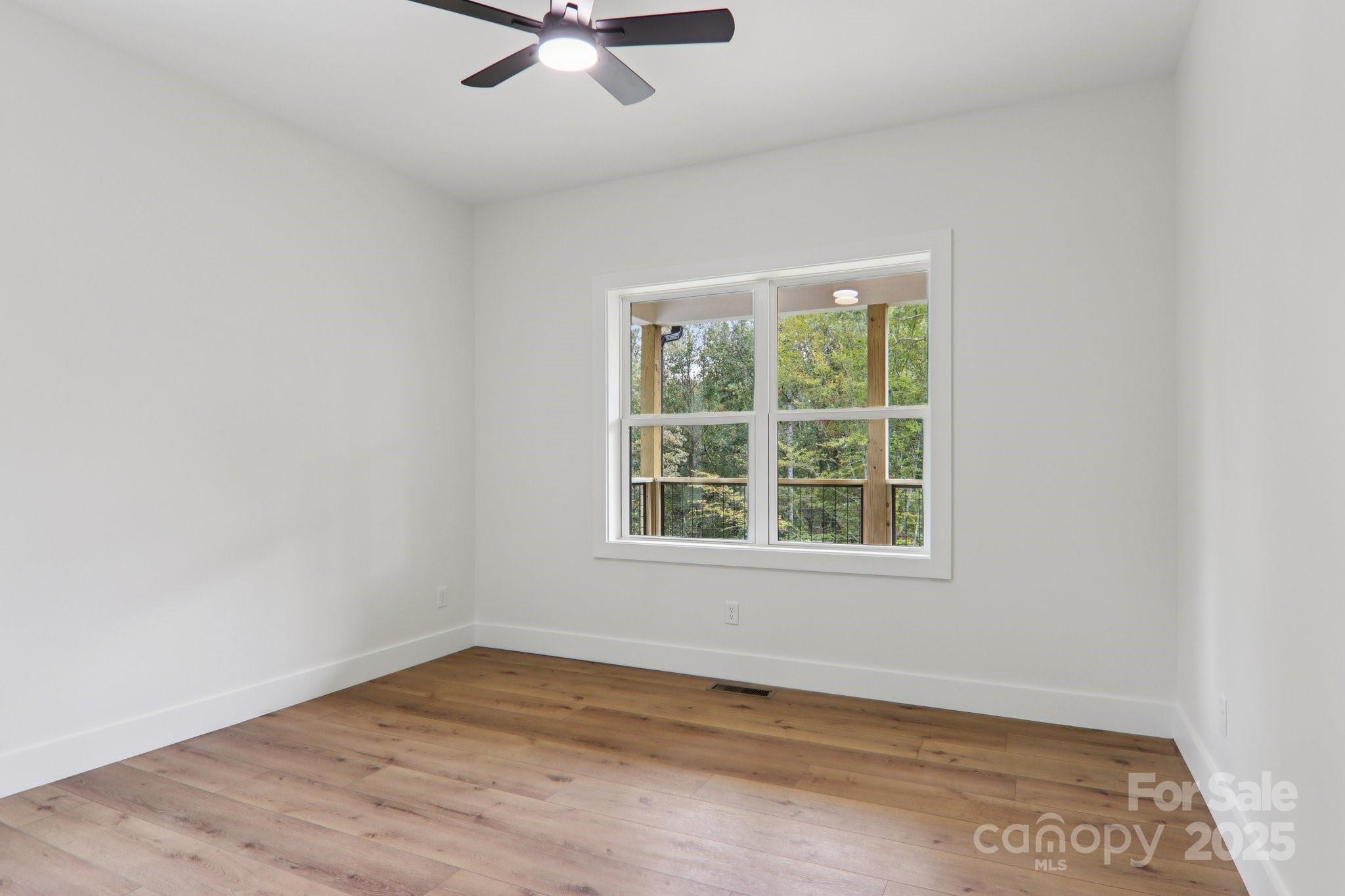 271 Greenstone Lane Property Photo 28