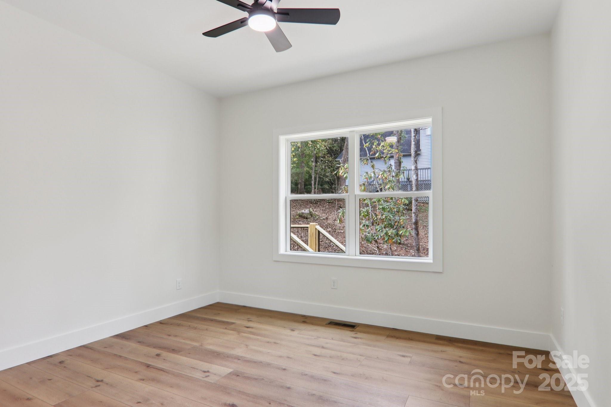 271 Greenstone Lane Property Photo 32