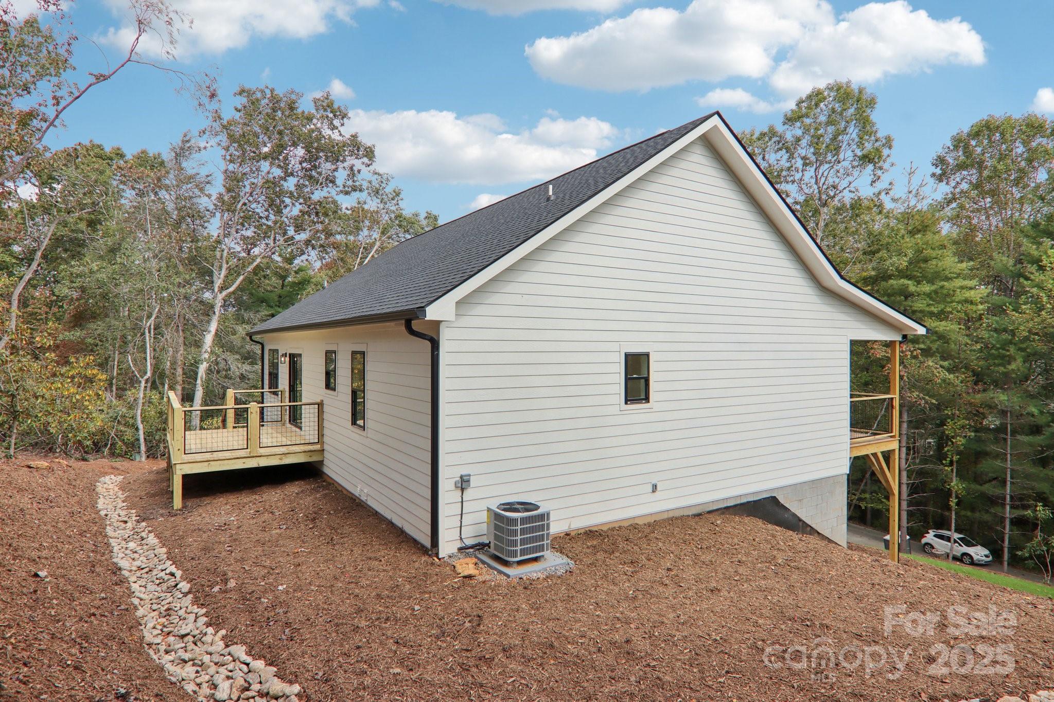 271 Greenstone Lane Property Photo 44