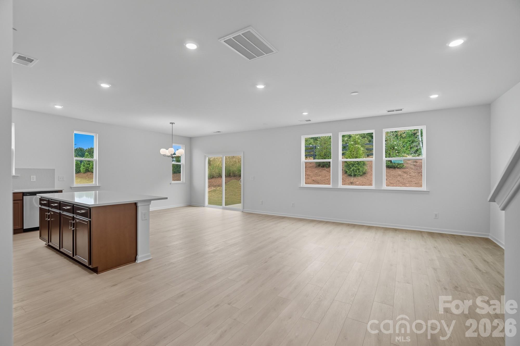 528 Ramona Street 45 Property Photo 6