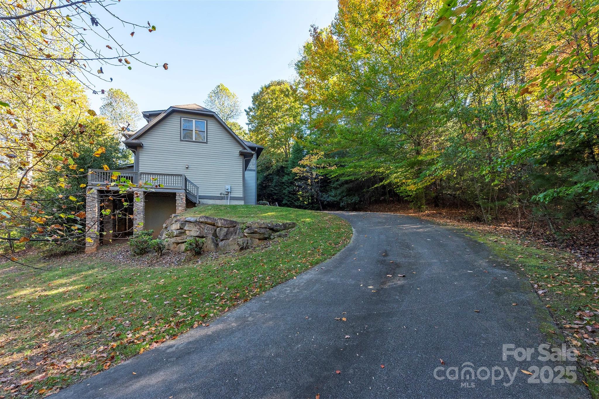4 Yellow Owl Court Property Photo 4